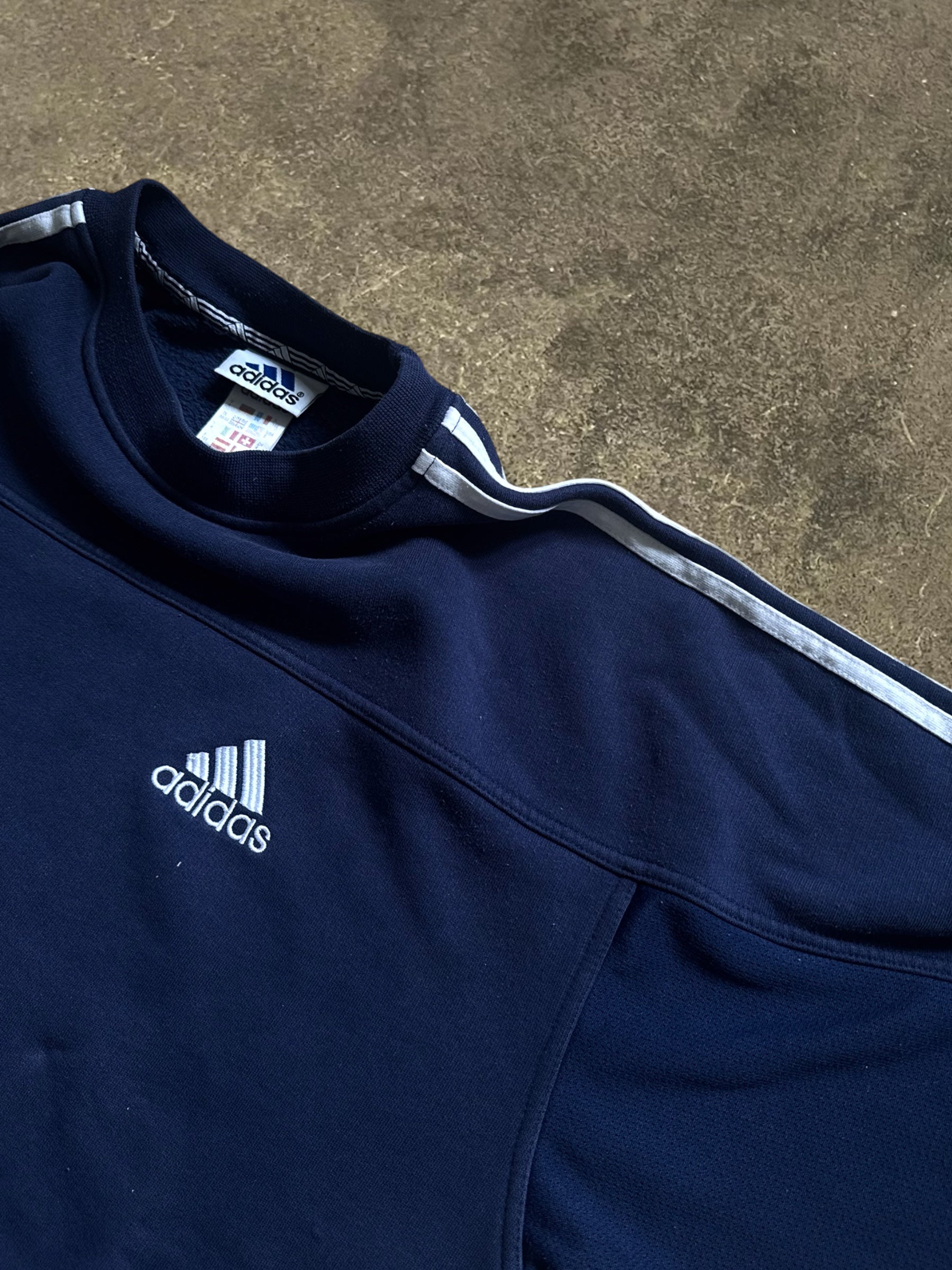 VINTAGE 90S ADIDAS SWEATSHIRT