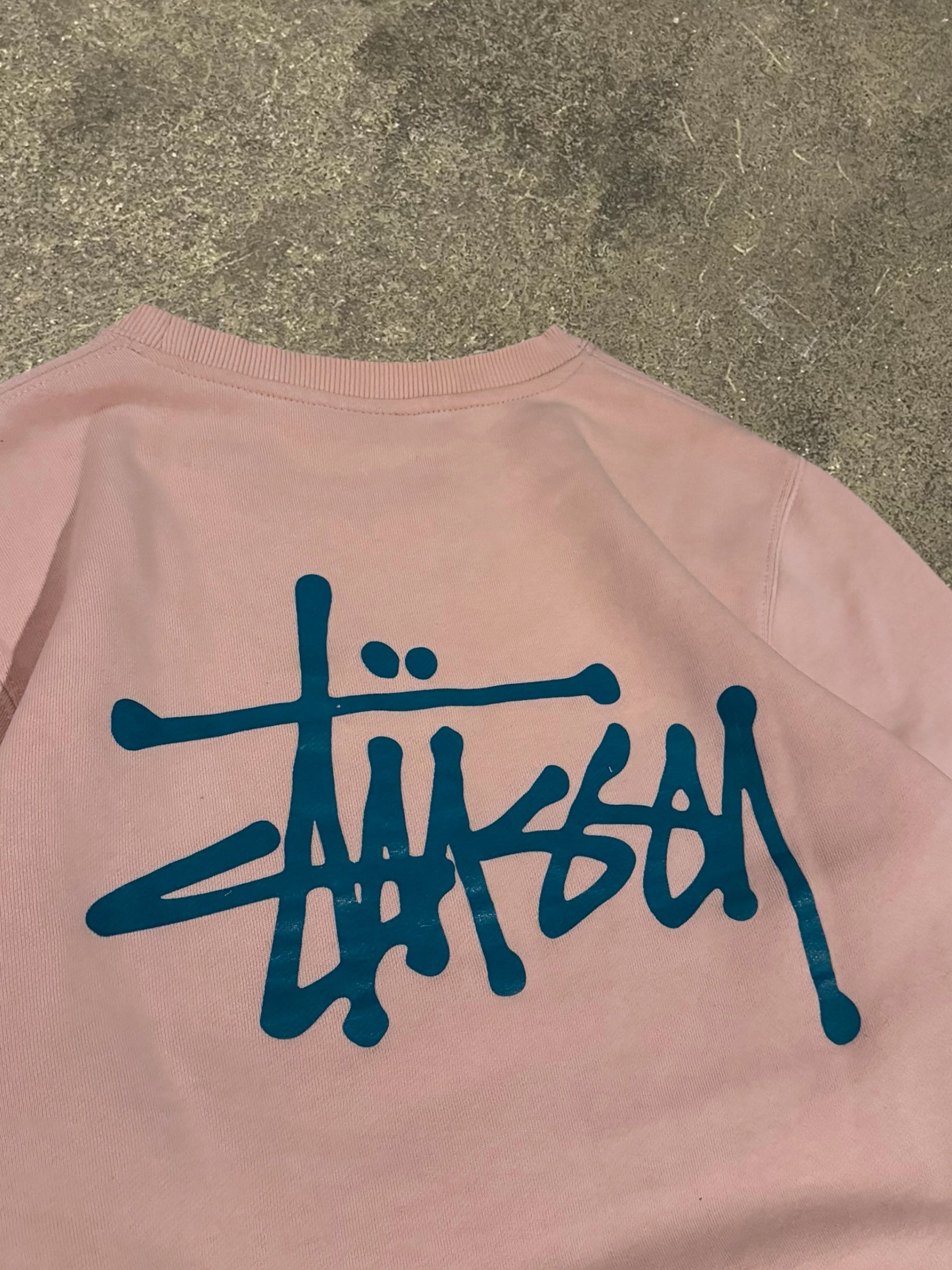 STÜSSY PINK BASIC LOGO SWEATSHIRT