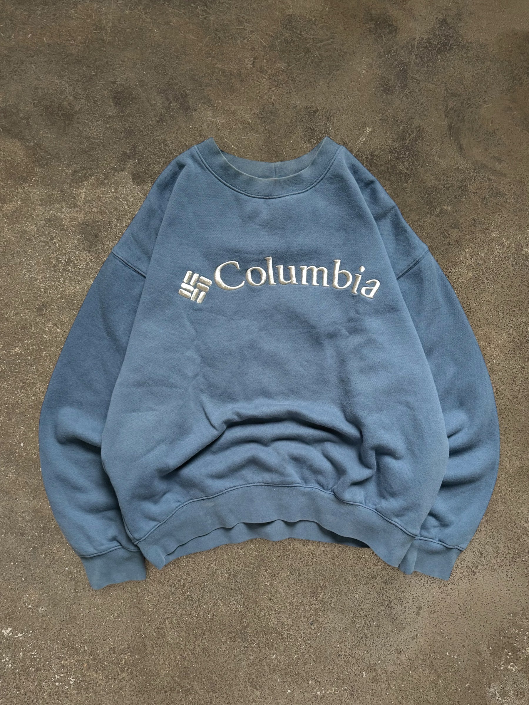 VINTAGE COLUMBIA SWEATSHIRT