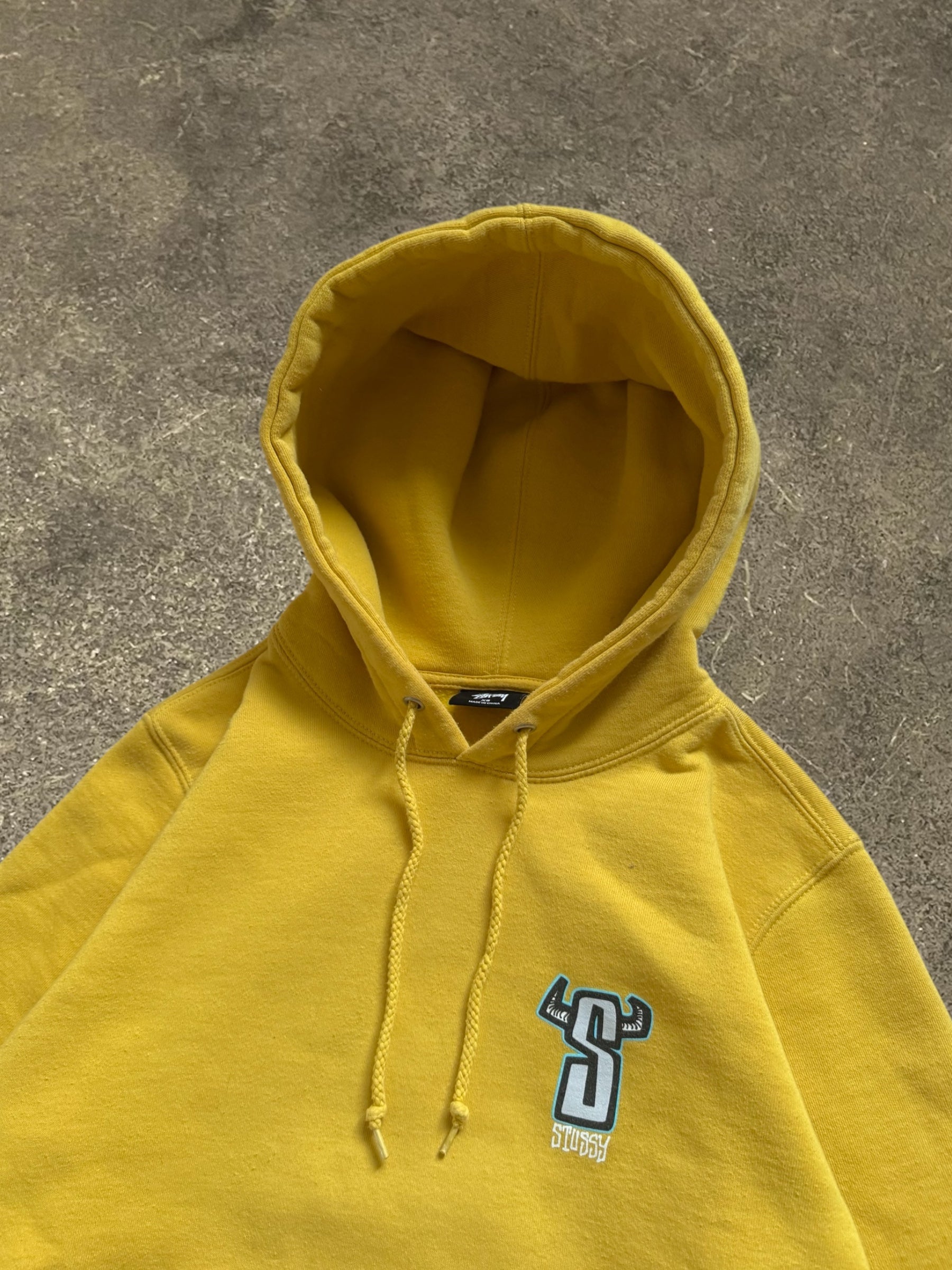 STÜSSY YELLOW S-HORNS HOODIE