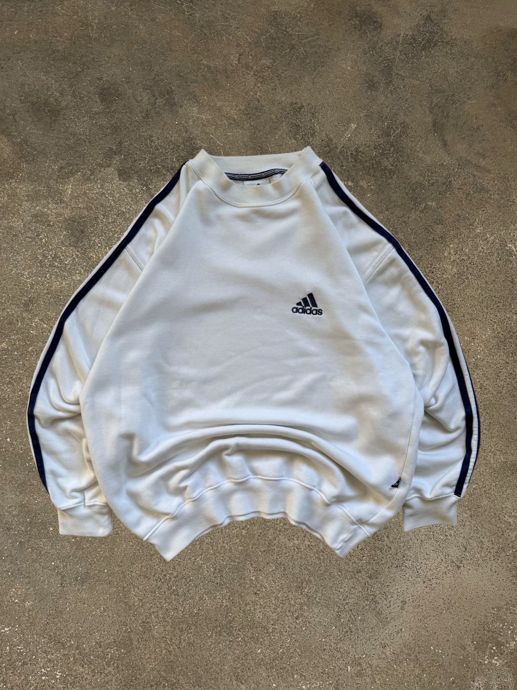 VINTAGE 90S ADIDAS SWEATSHIRT