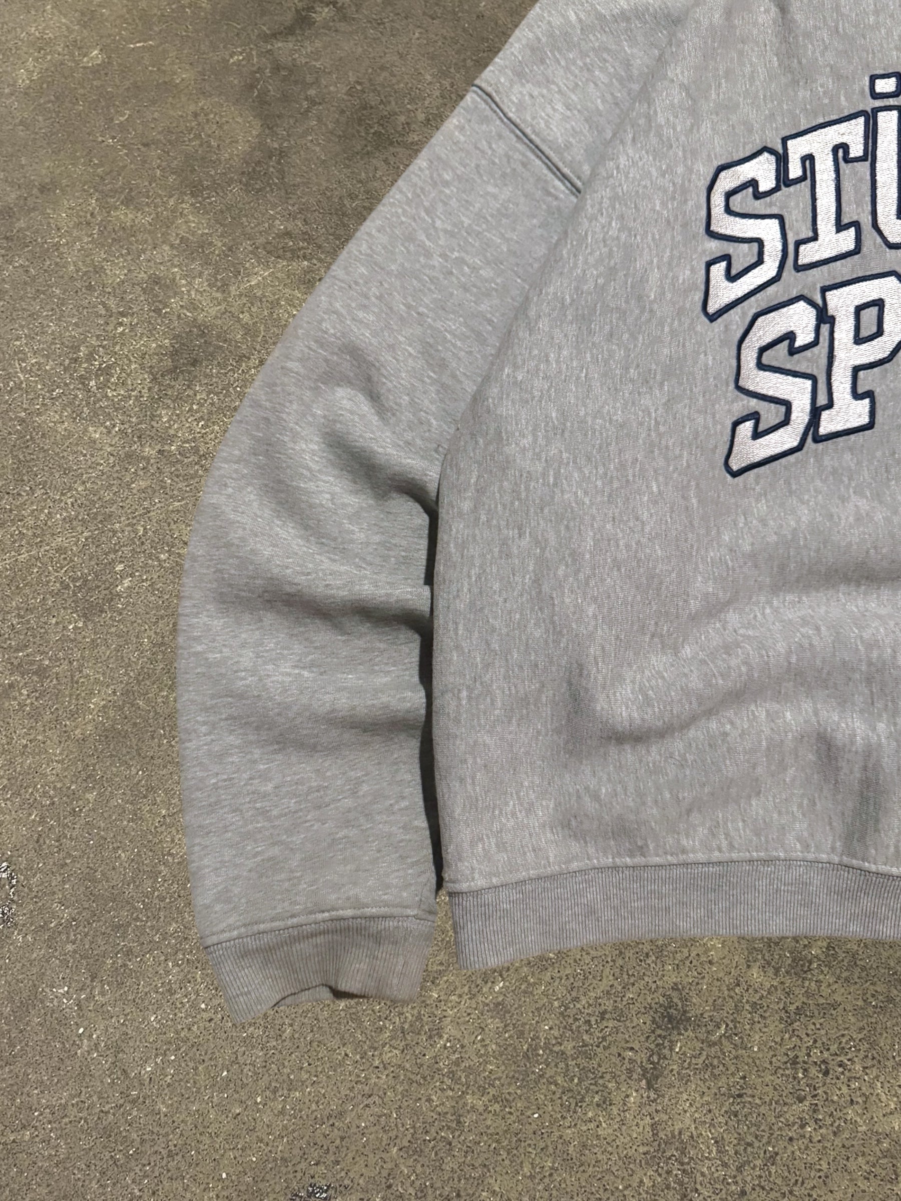 STÜSSY GREY SPORT SWEATSHIRT
