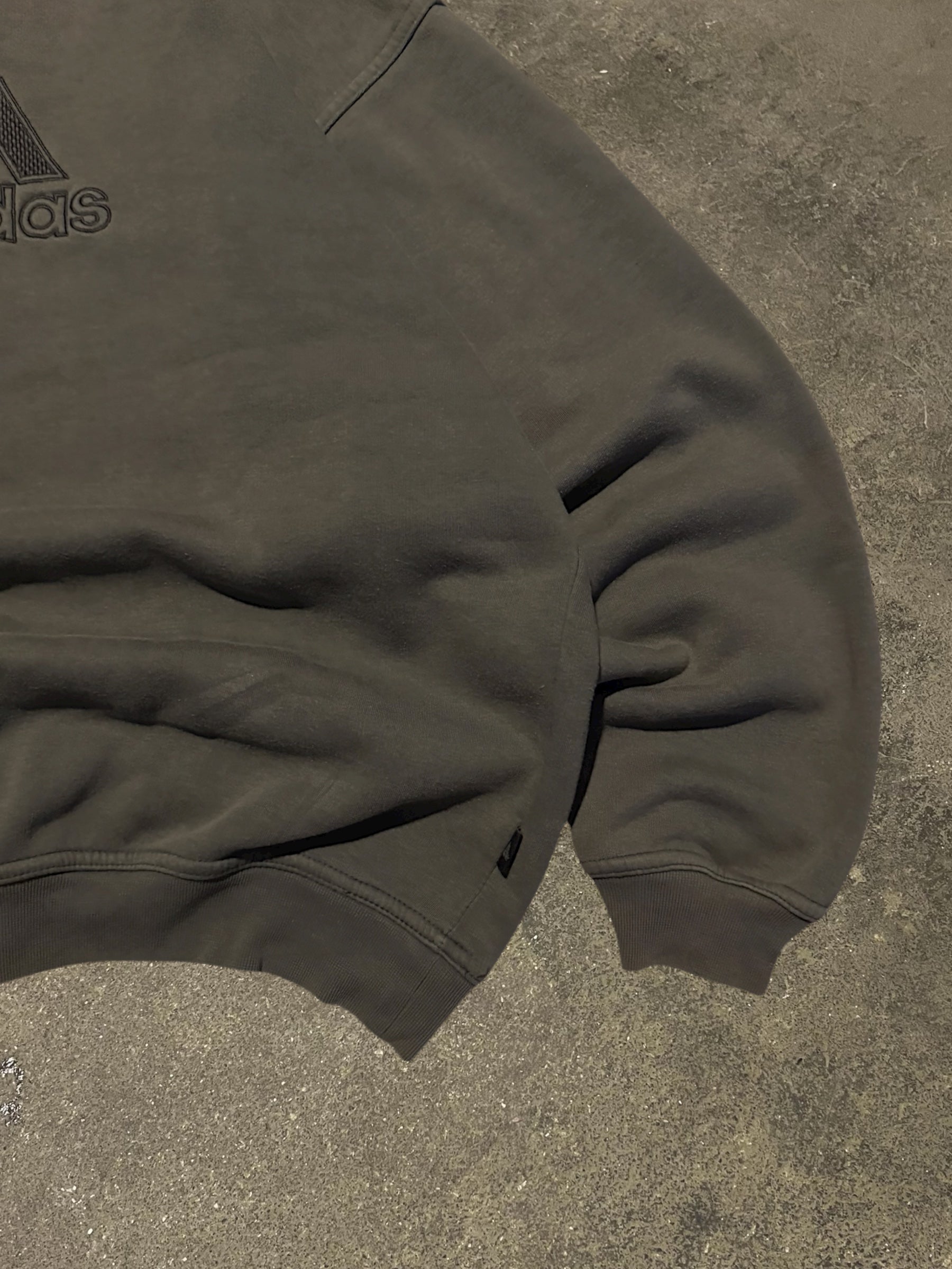 VINTAGE 90S ADIDAS LOGO SWEATSHIRT