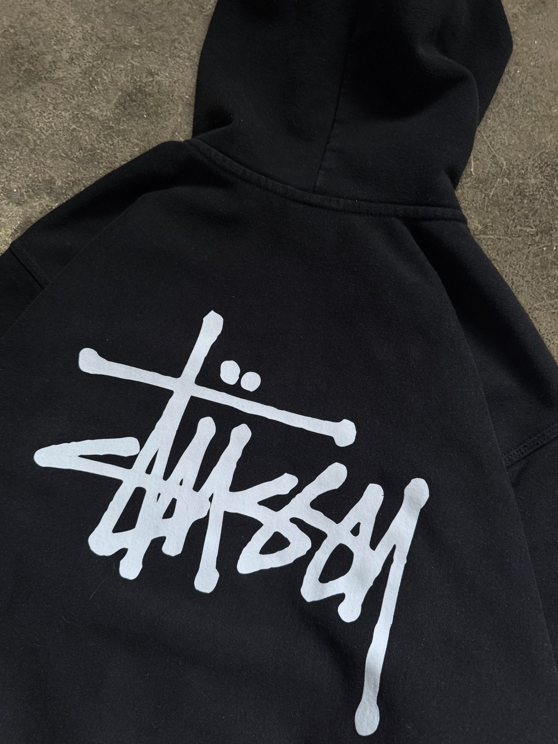 STÜSSY BASIC LOGO ZIP-UP HOODIE