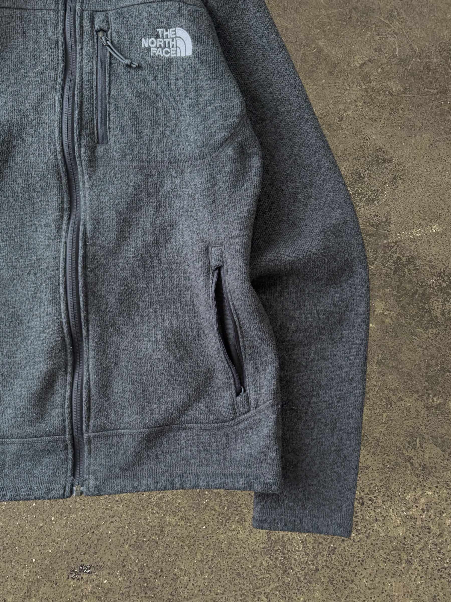 THE NORTH FACE HEAVYWEIGHT FLEECE