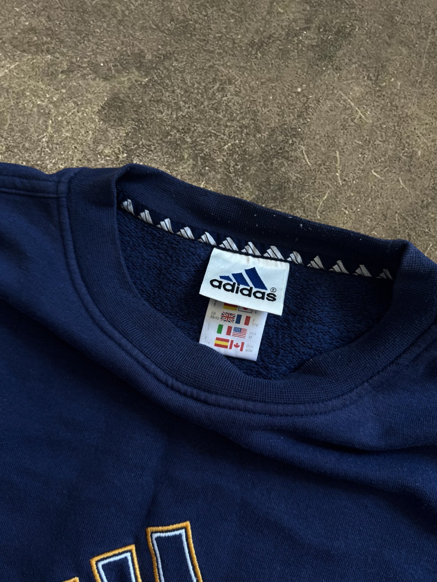 VINTAGE 90S ADIDAS SWEATSHIRT