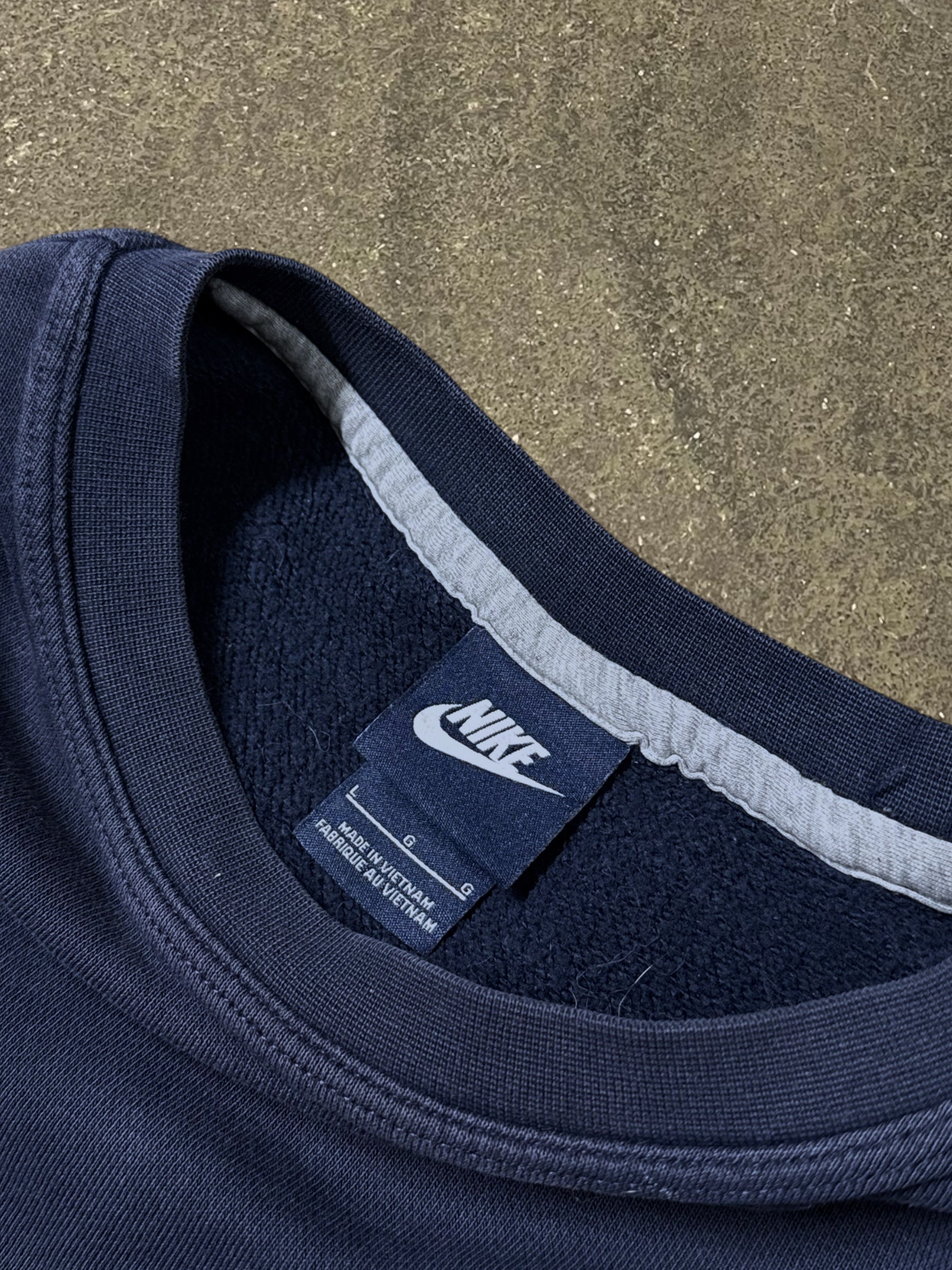 VINTAGE NIKE SWEATSHIRT