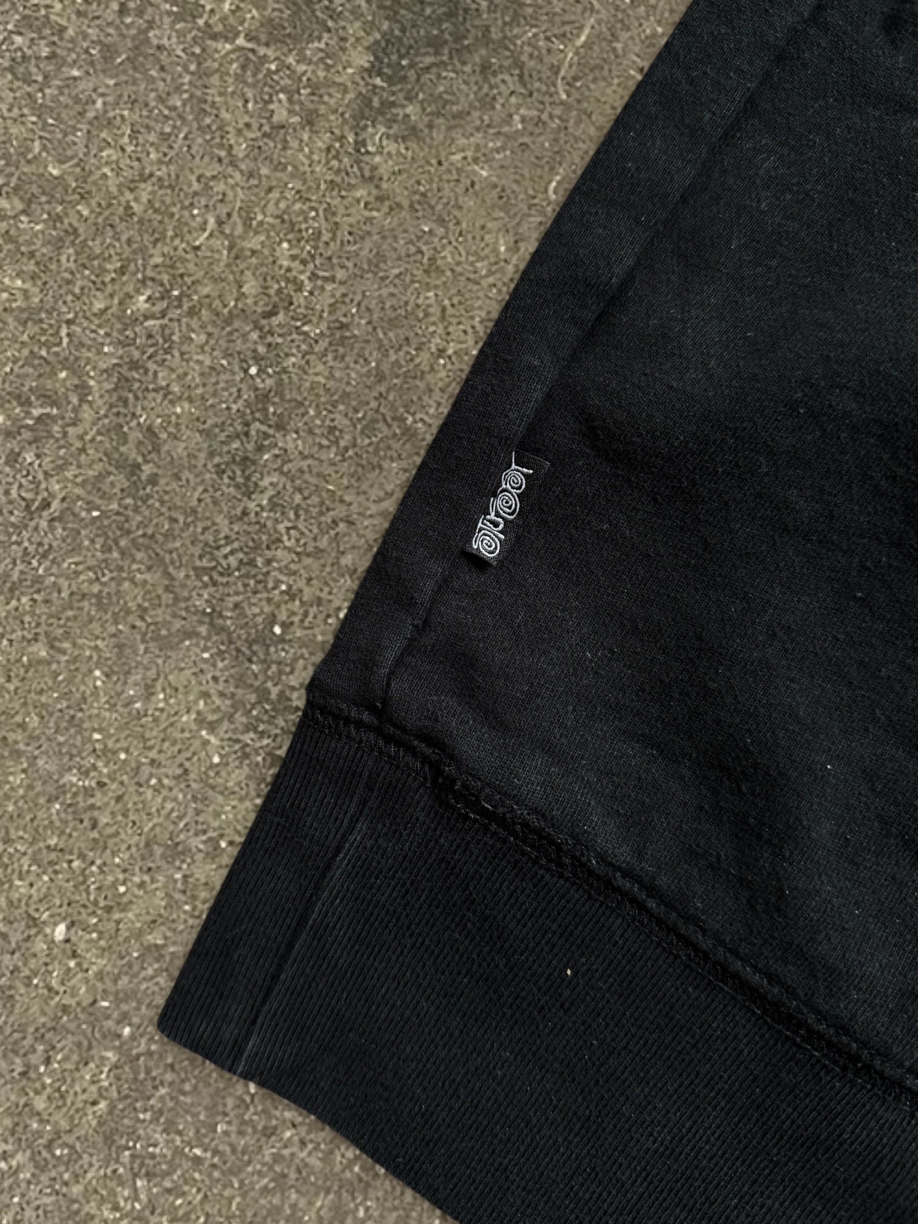 VINTAGE 00S STÜSSY LOGO SWEATSHIRT