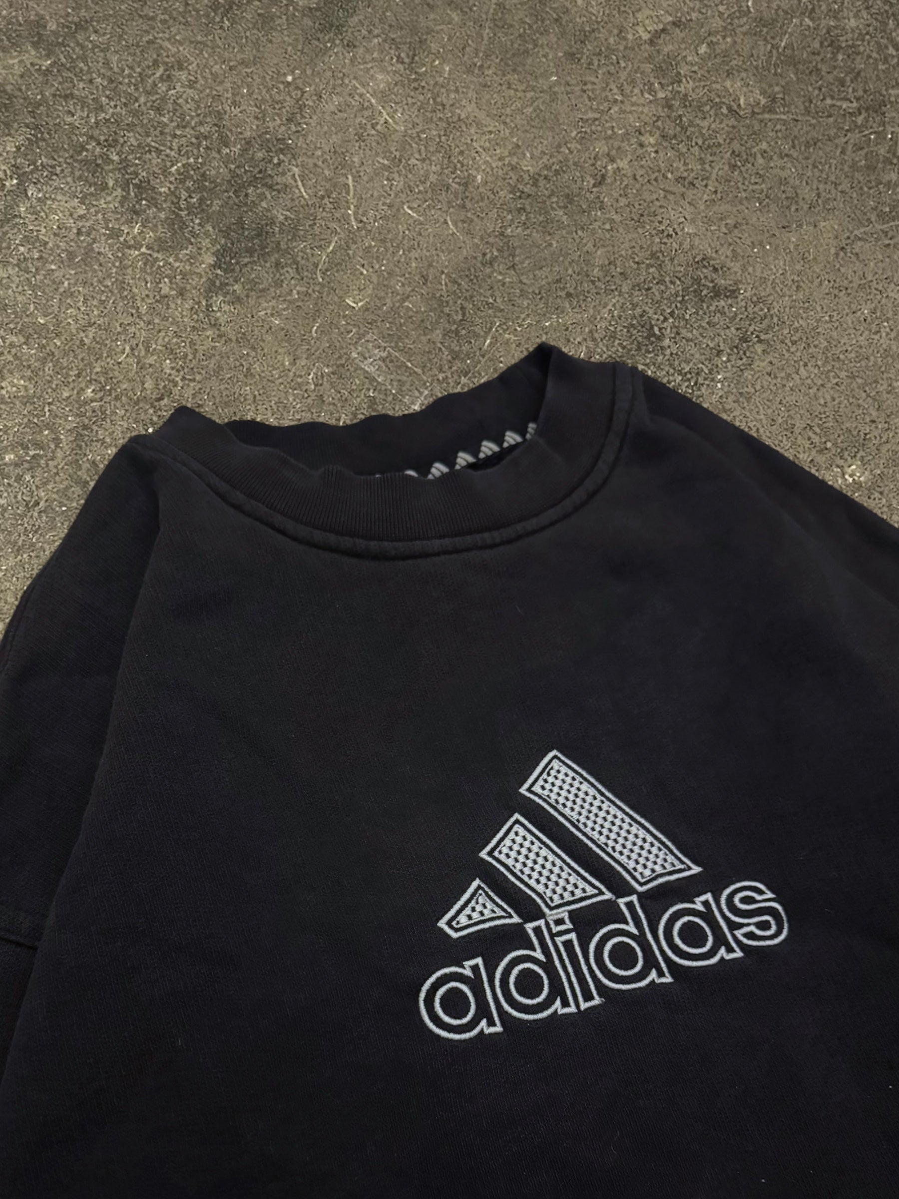 VINTAGE 90S ADIDAS SWEATSHIRT
