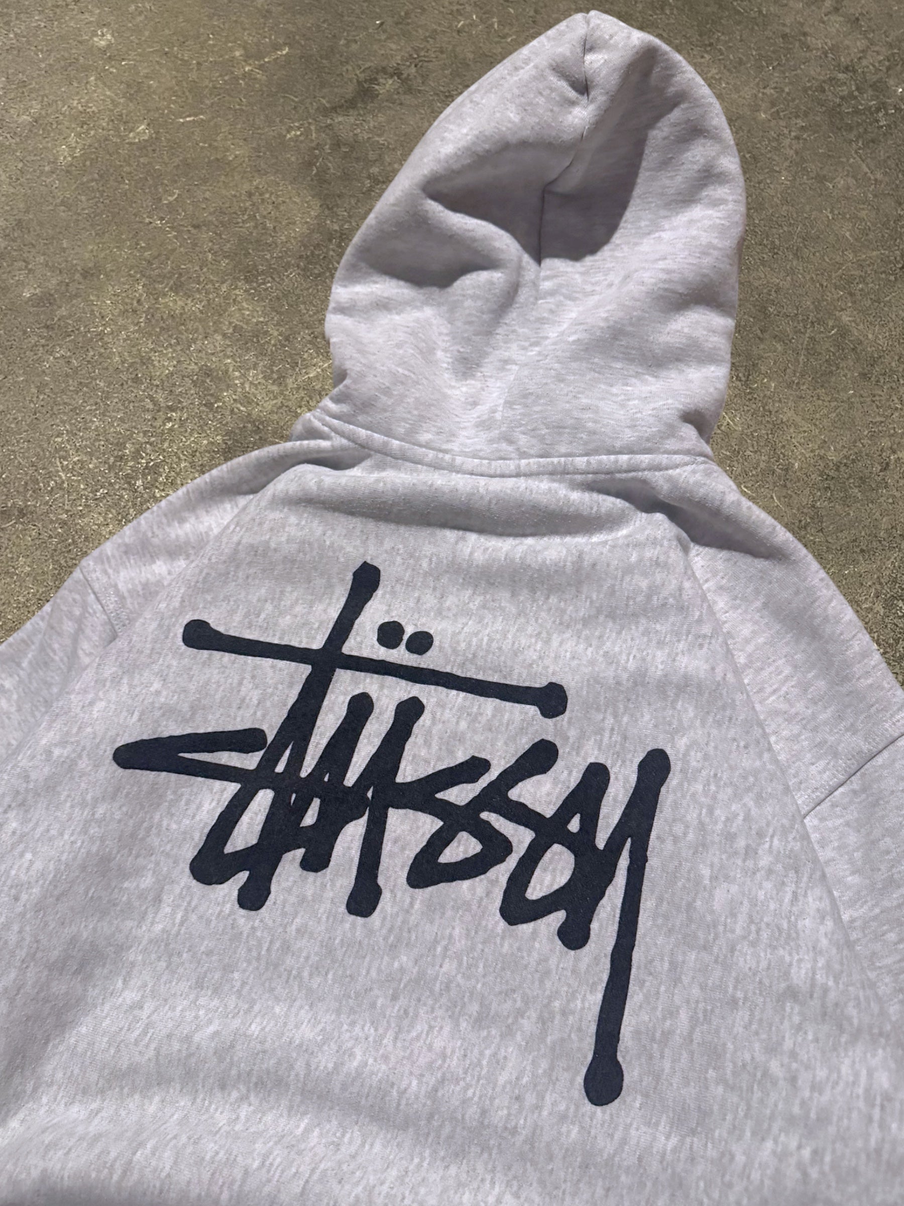 STÜSSY GREY BASIC LOGO HOODIE