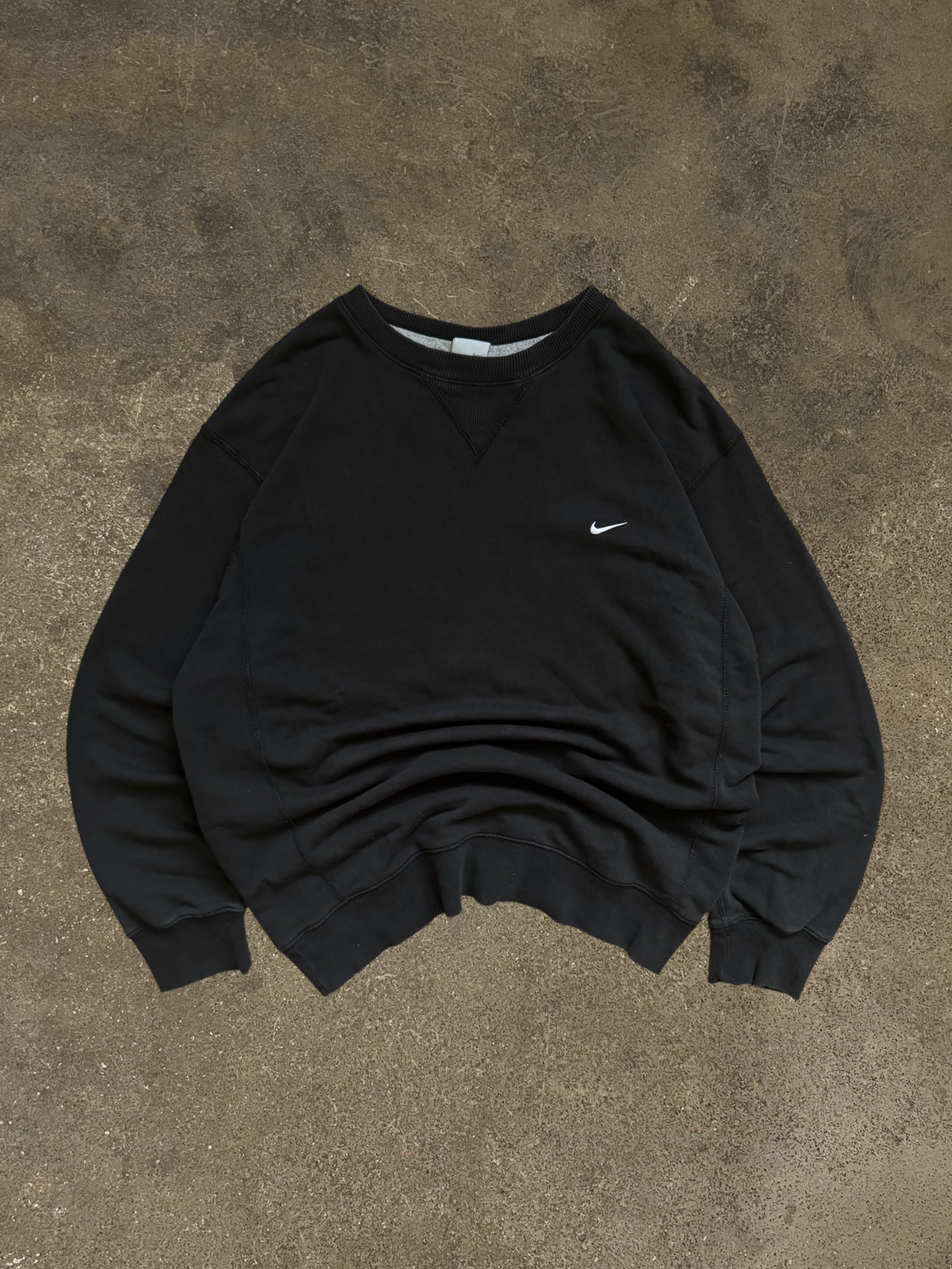 VINTAGE 00S NIKE SWEATSHIRT
