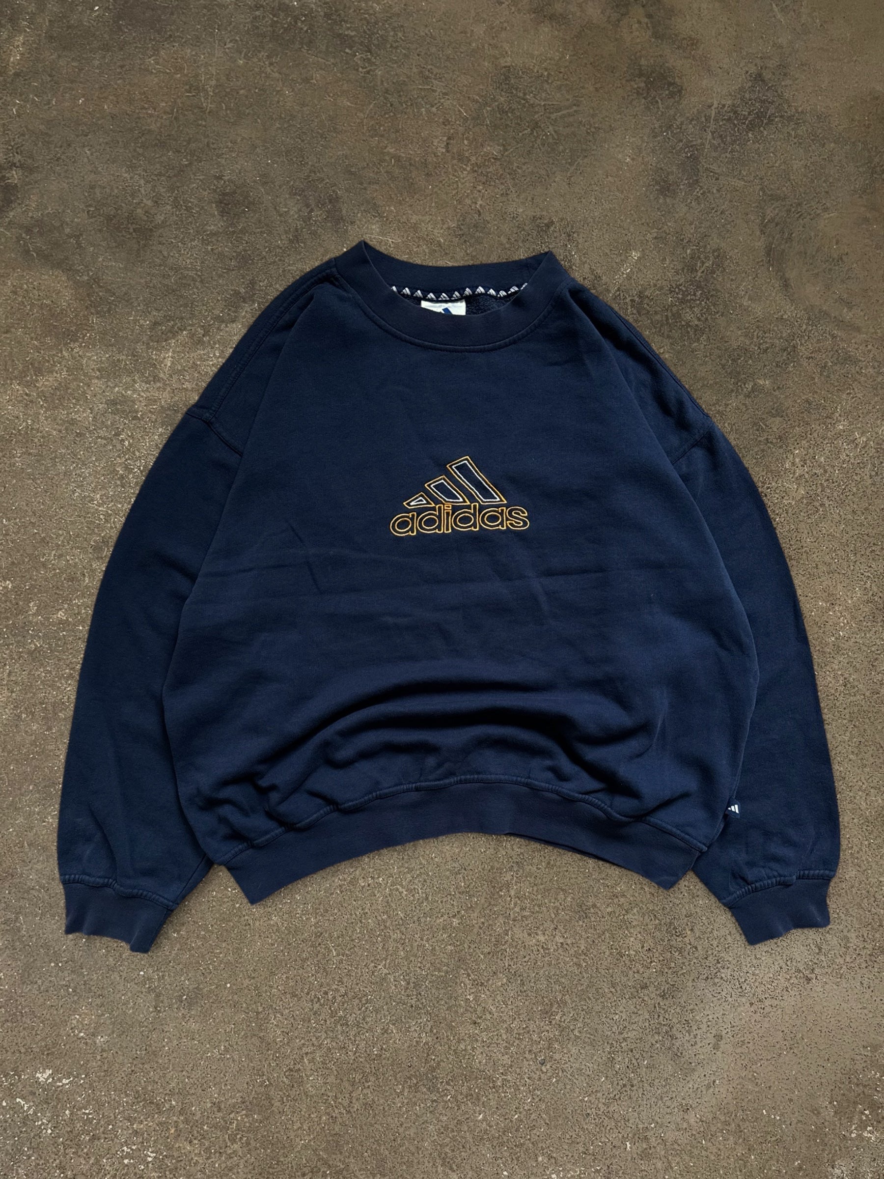VINTAGE 90S ADIDAS SWEATSHIRT
