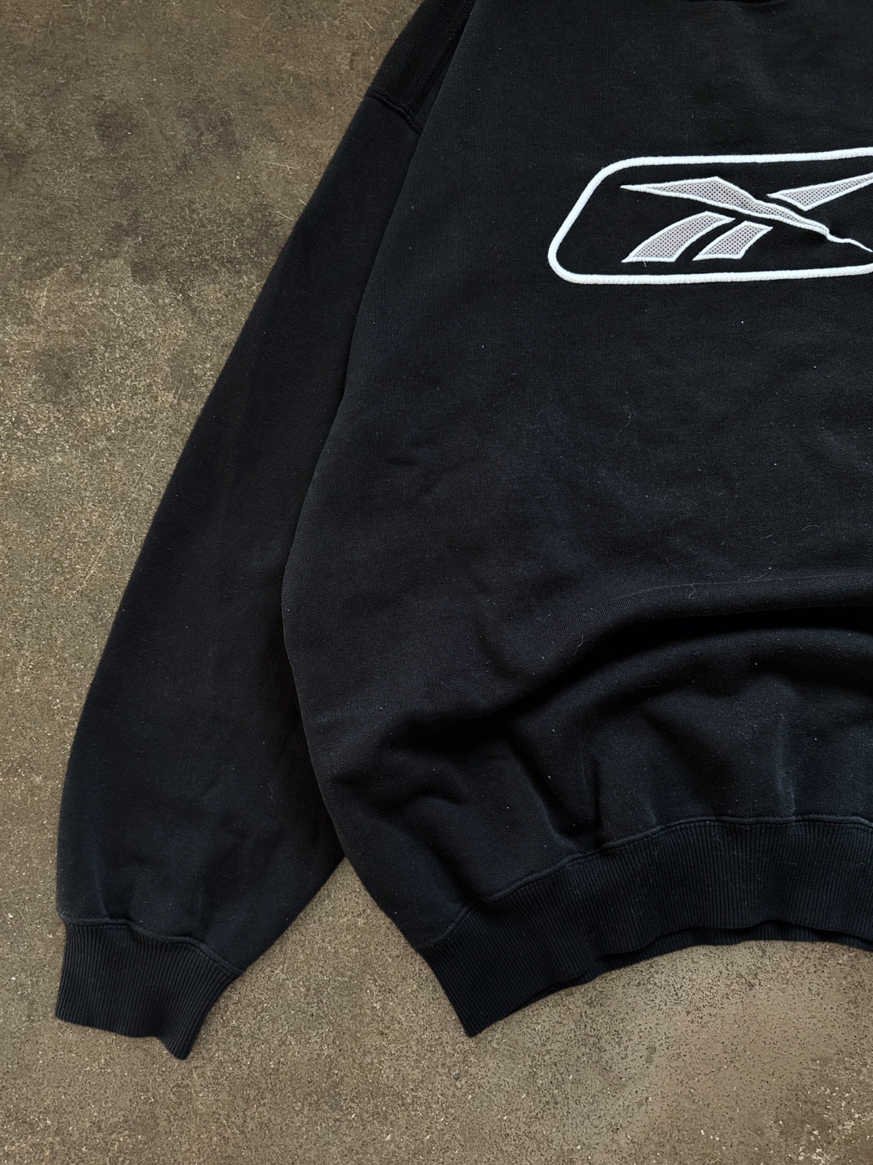 VINTAGE REEBOK SWEATSHIRT