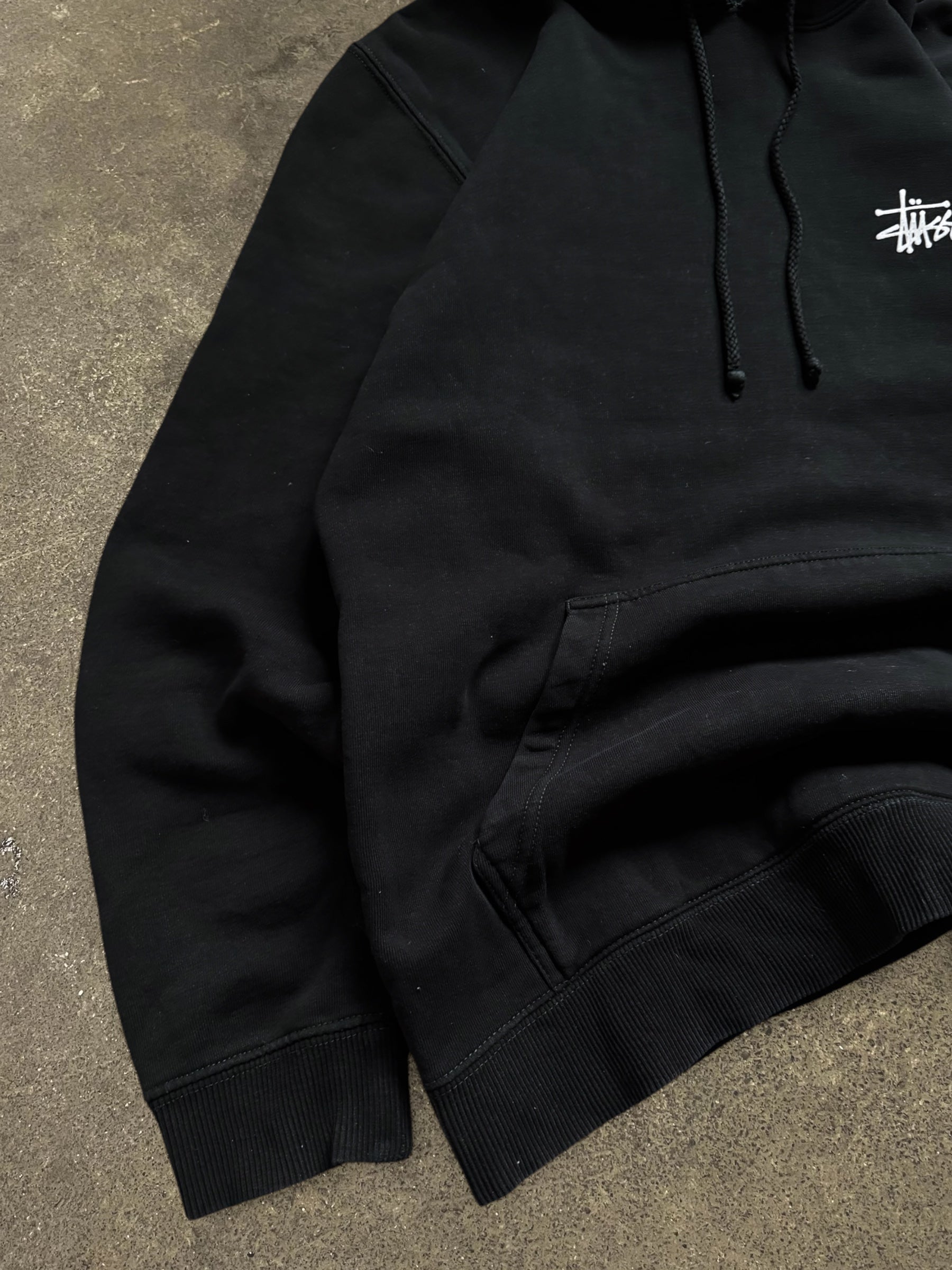 STÜSSY BASIC LOGO HOODIE