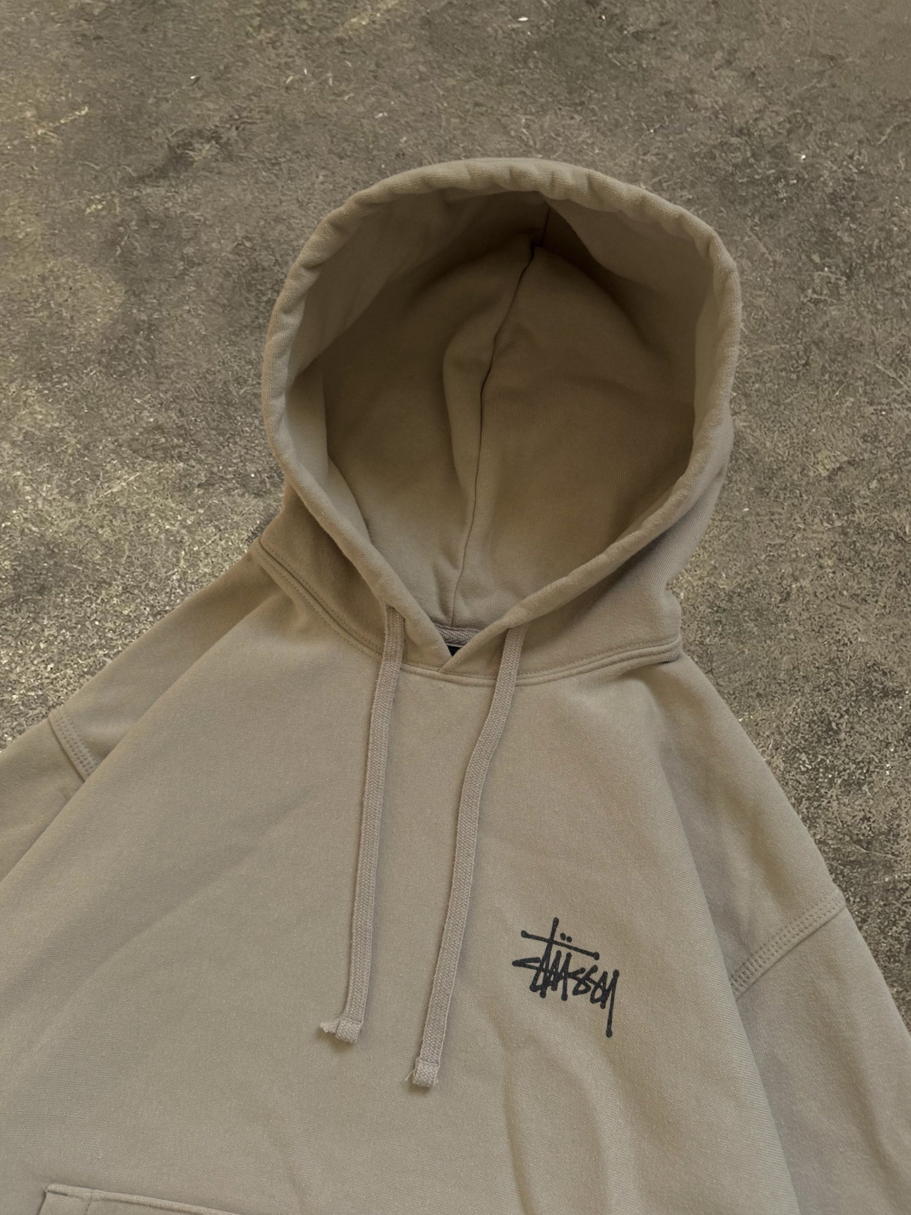 STÜSSY BEIGE BASIC LOGO HOODIE