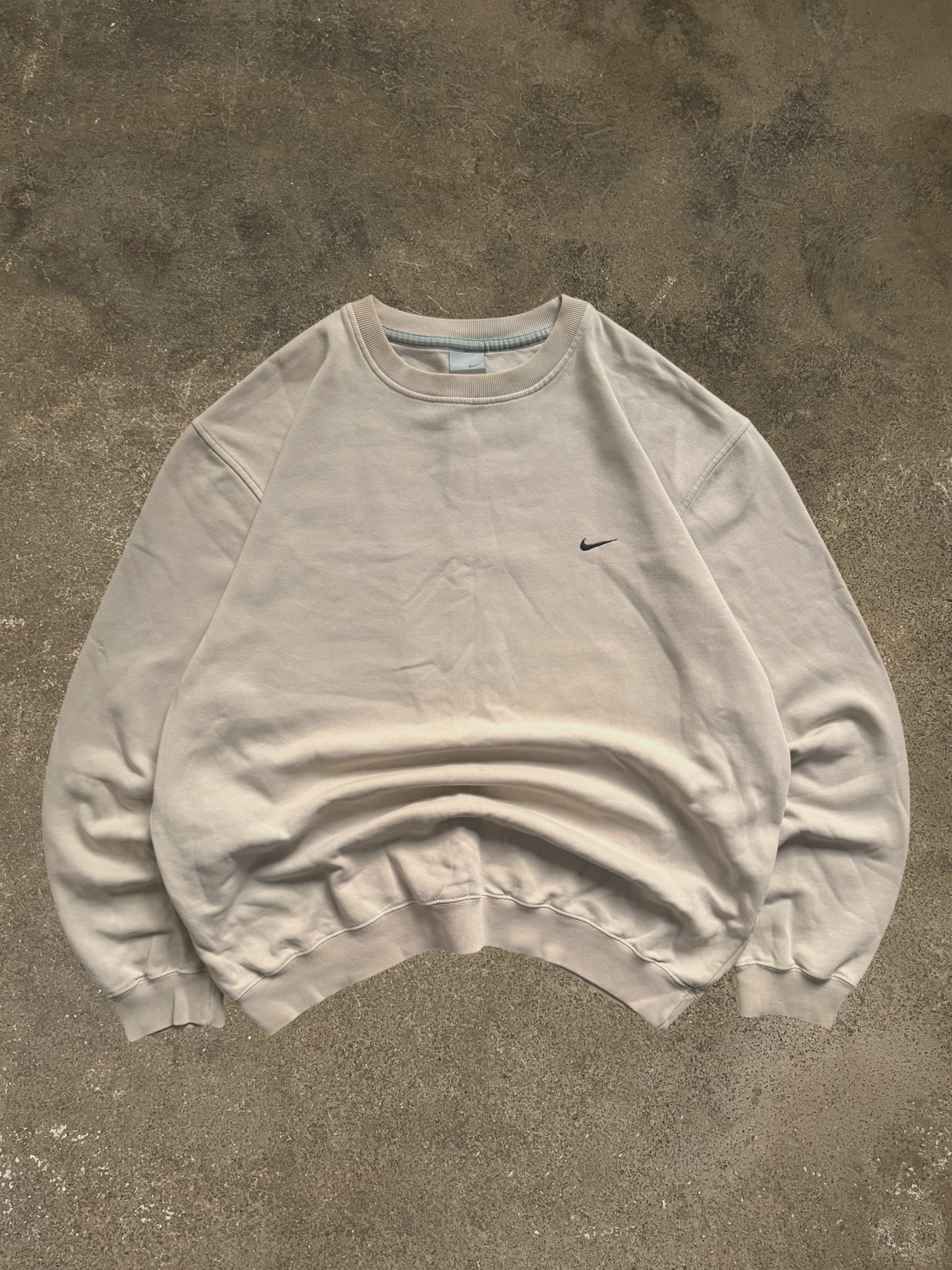 VINTAGE 00S NIKE BEIGE MINI SWOOSH SWEATSHIRT