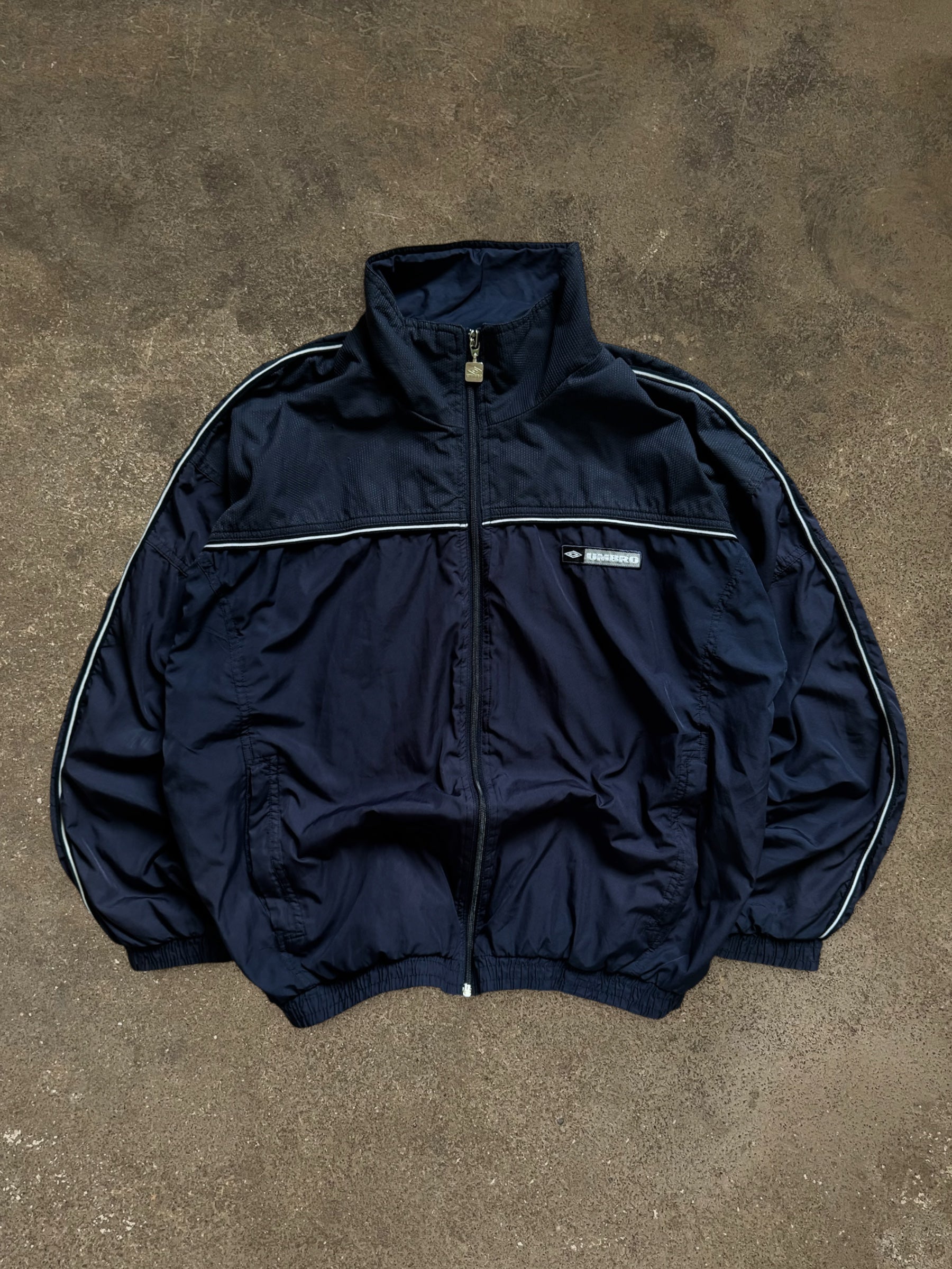 VINTAGE UMBRO WINDBREAKER