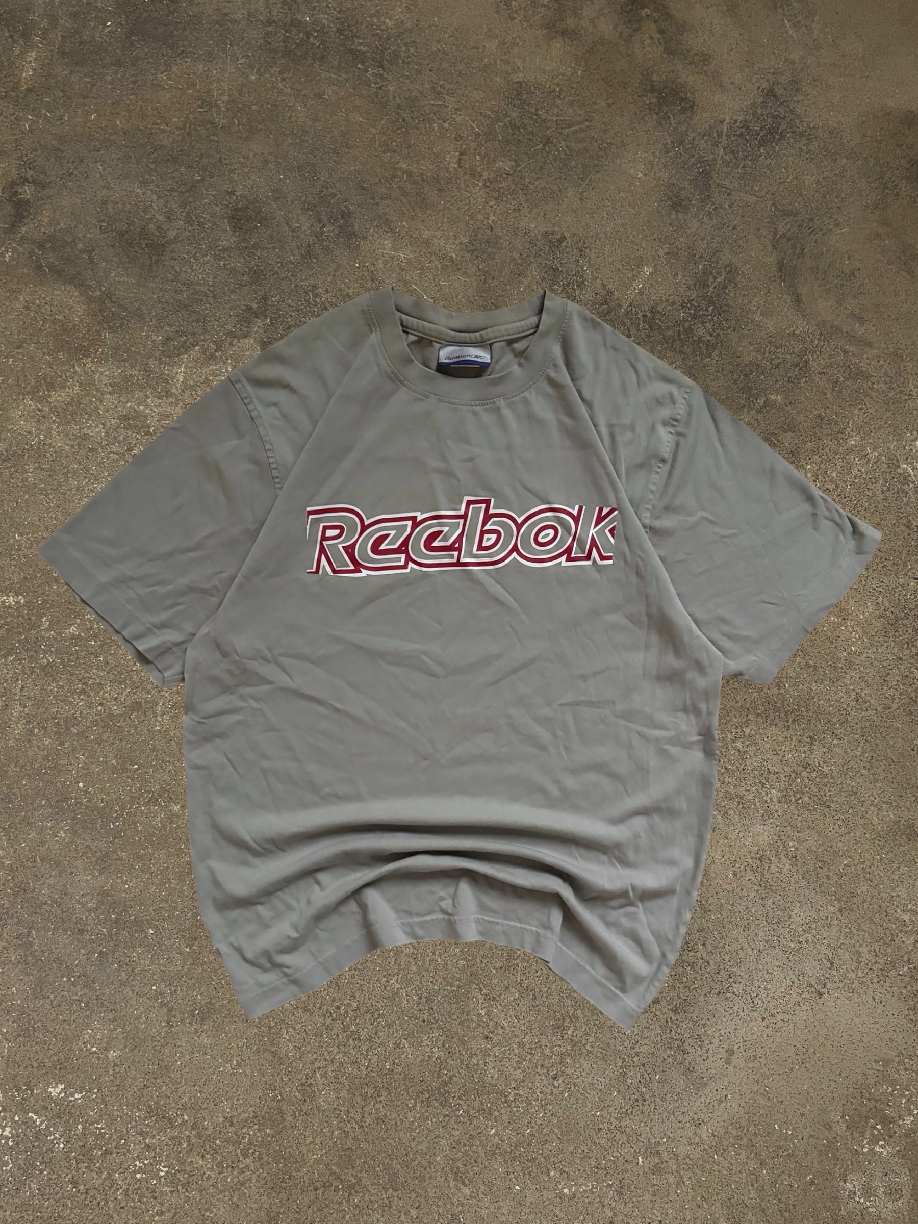 VINTAGE REEBOK T-SHIRT