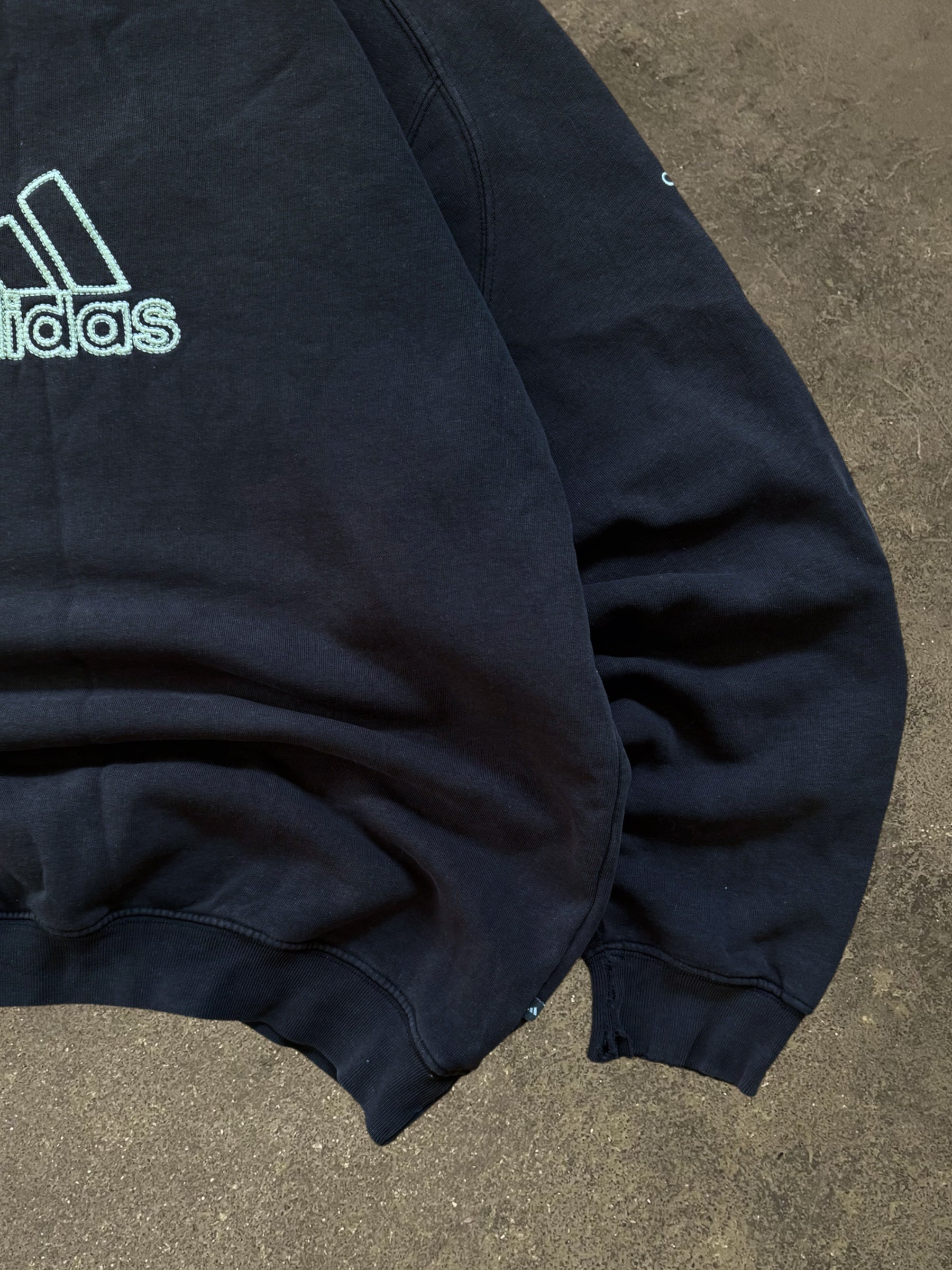 VINTAGE 00S NAVY BLUE ADIDAS SWEATSHIRT