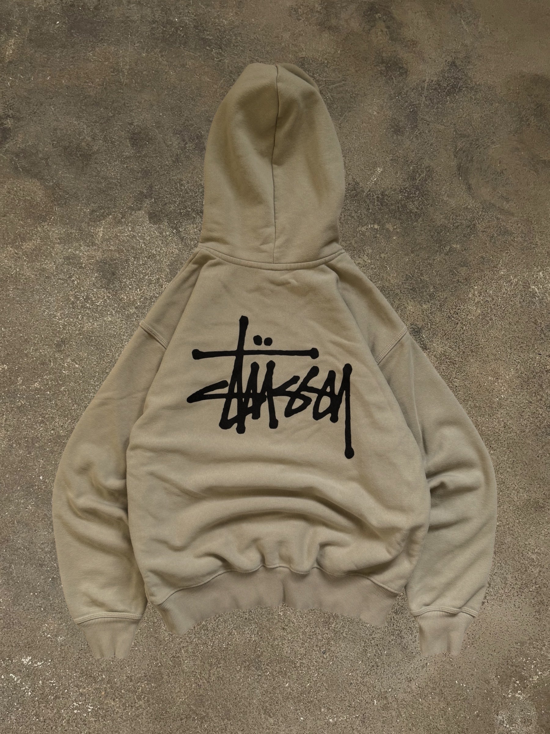 STÜSSY BEIGE BASIC LOGO HOODIE