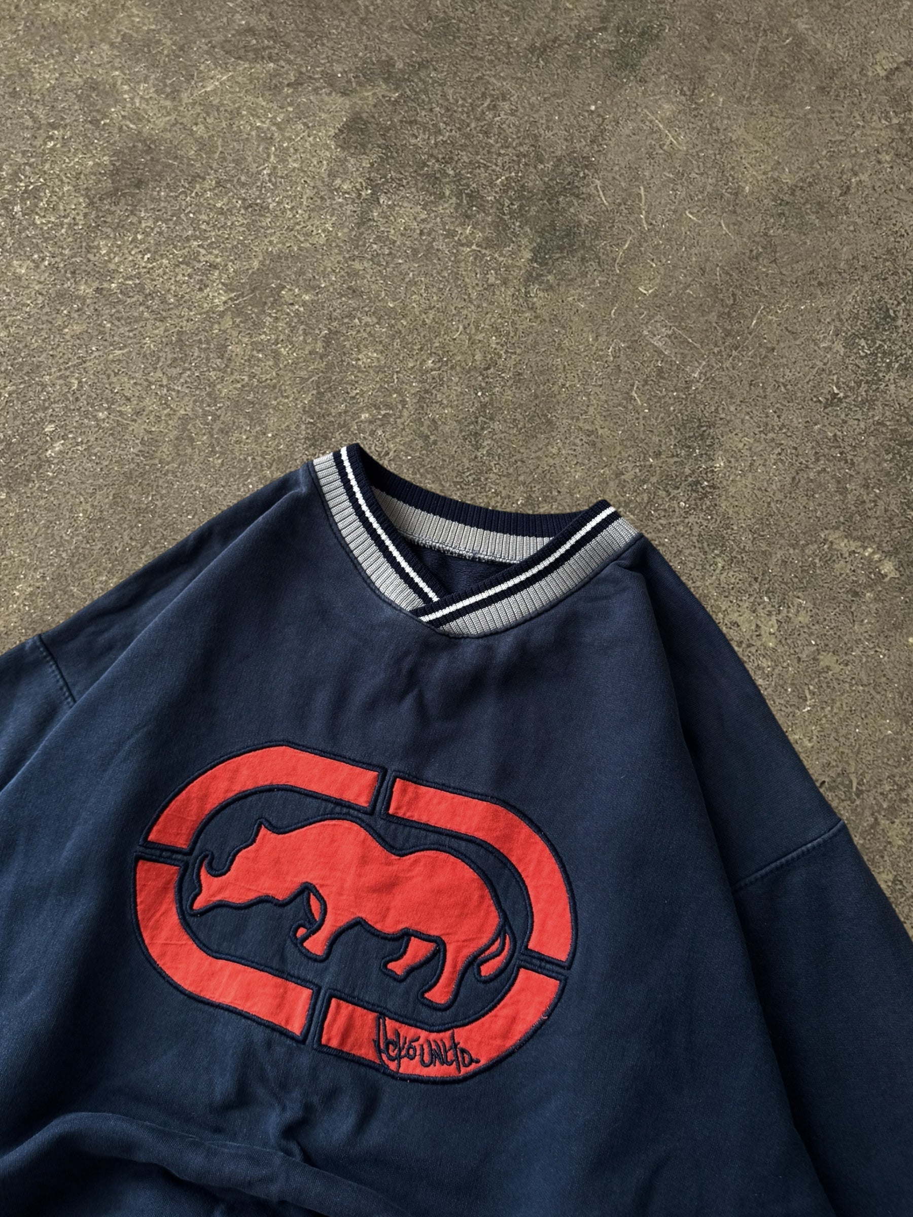 VINTAGE ECKO NAVY SWEATSHIRT