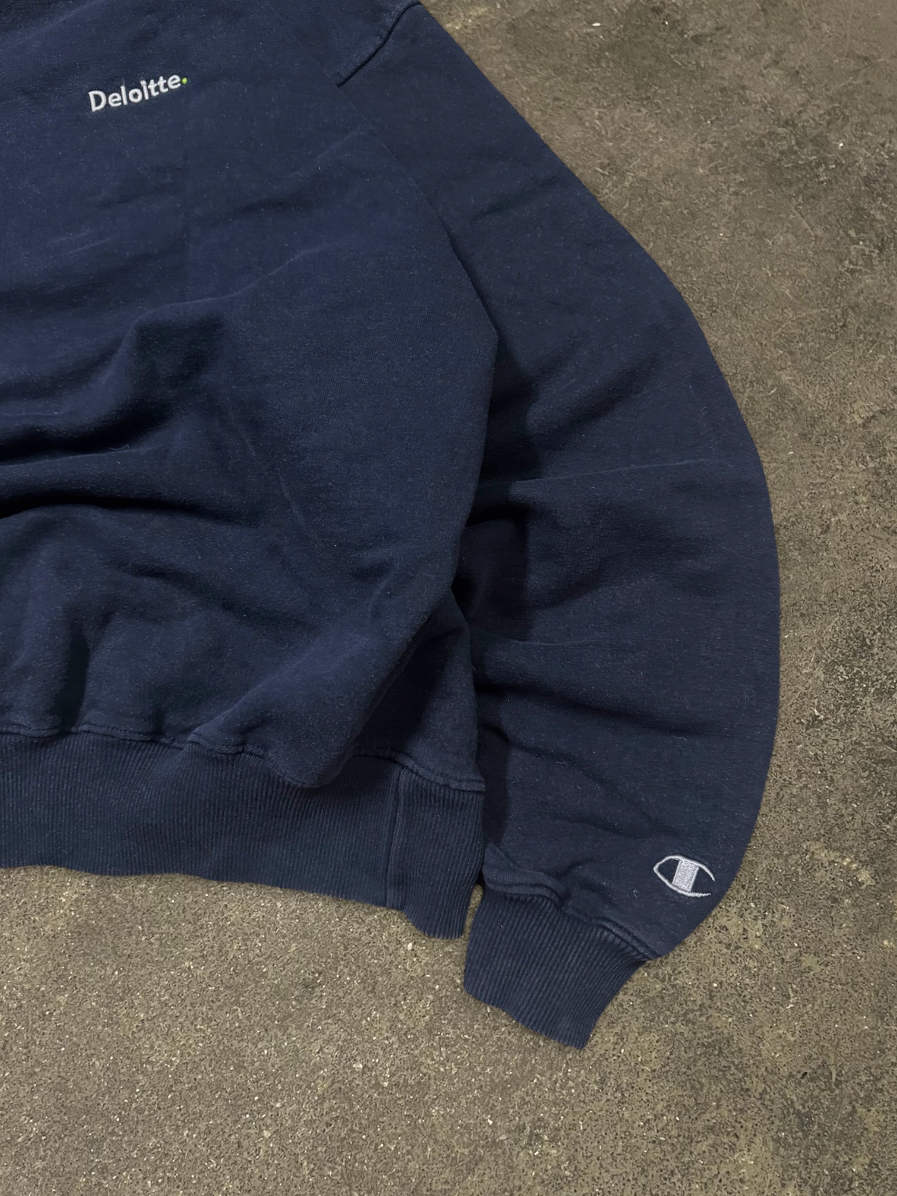 VINTAGE CHAMPION SWEATSHIRT
