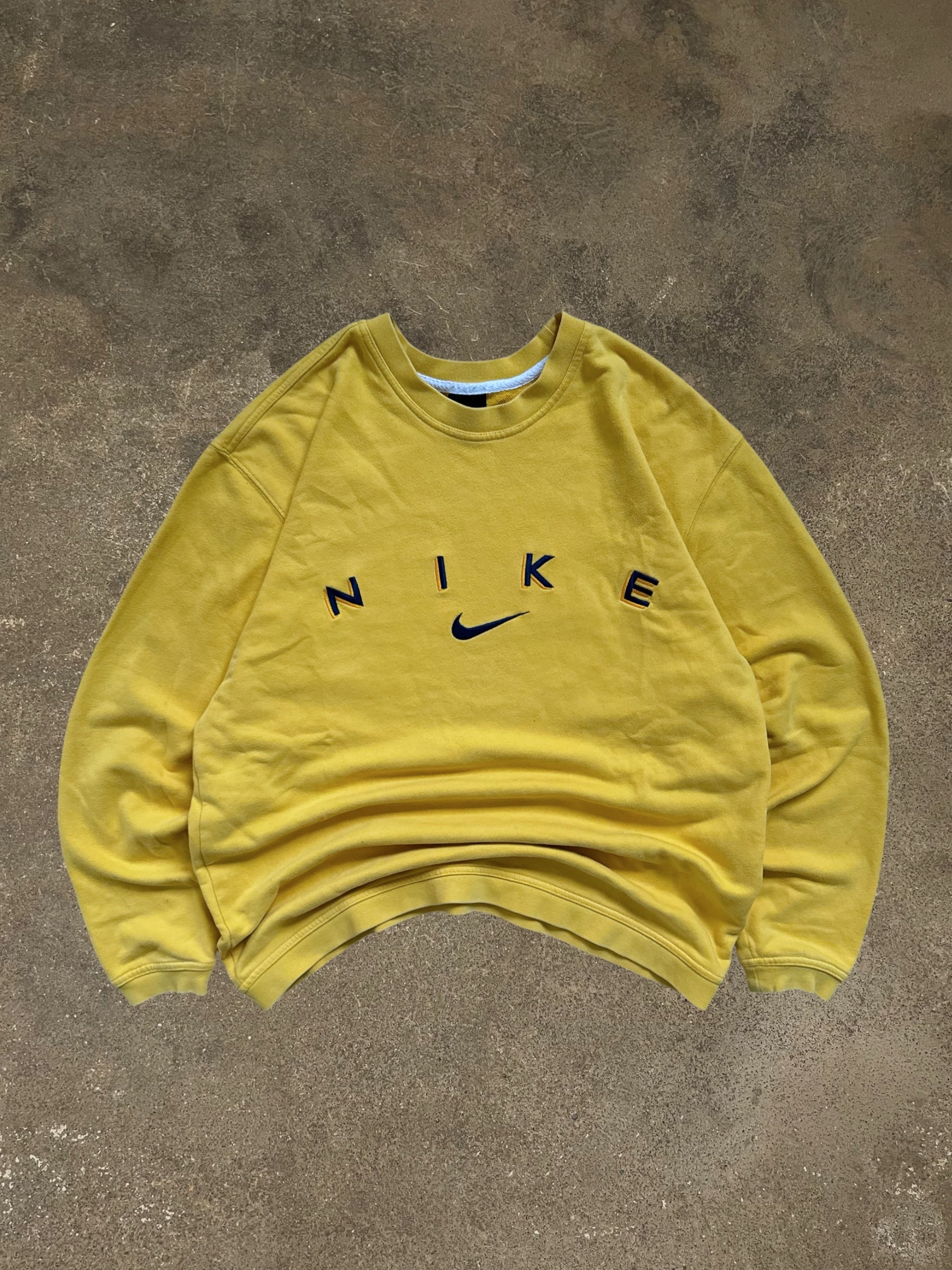 VINTAGE 90S NIKE SPELLOUT SWEATSHIRT