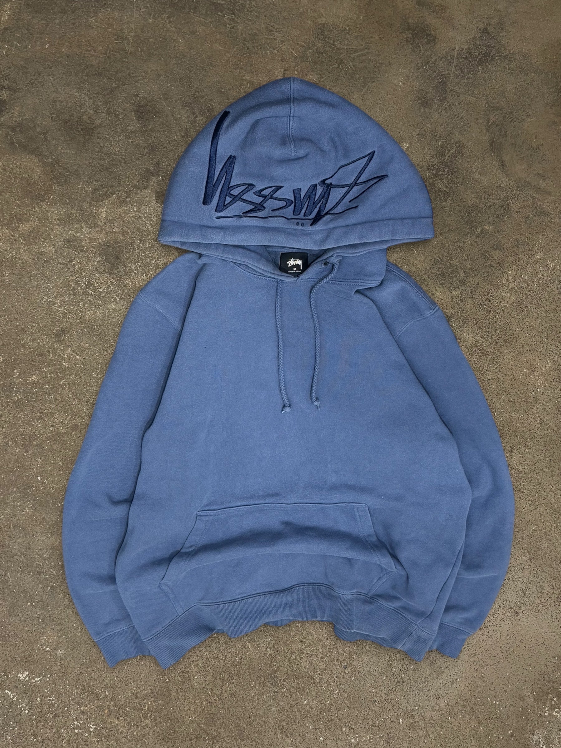 STÜSSY BACK HOOD APPLIQUE HOODIE