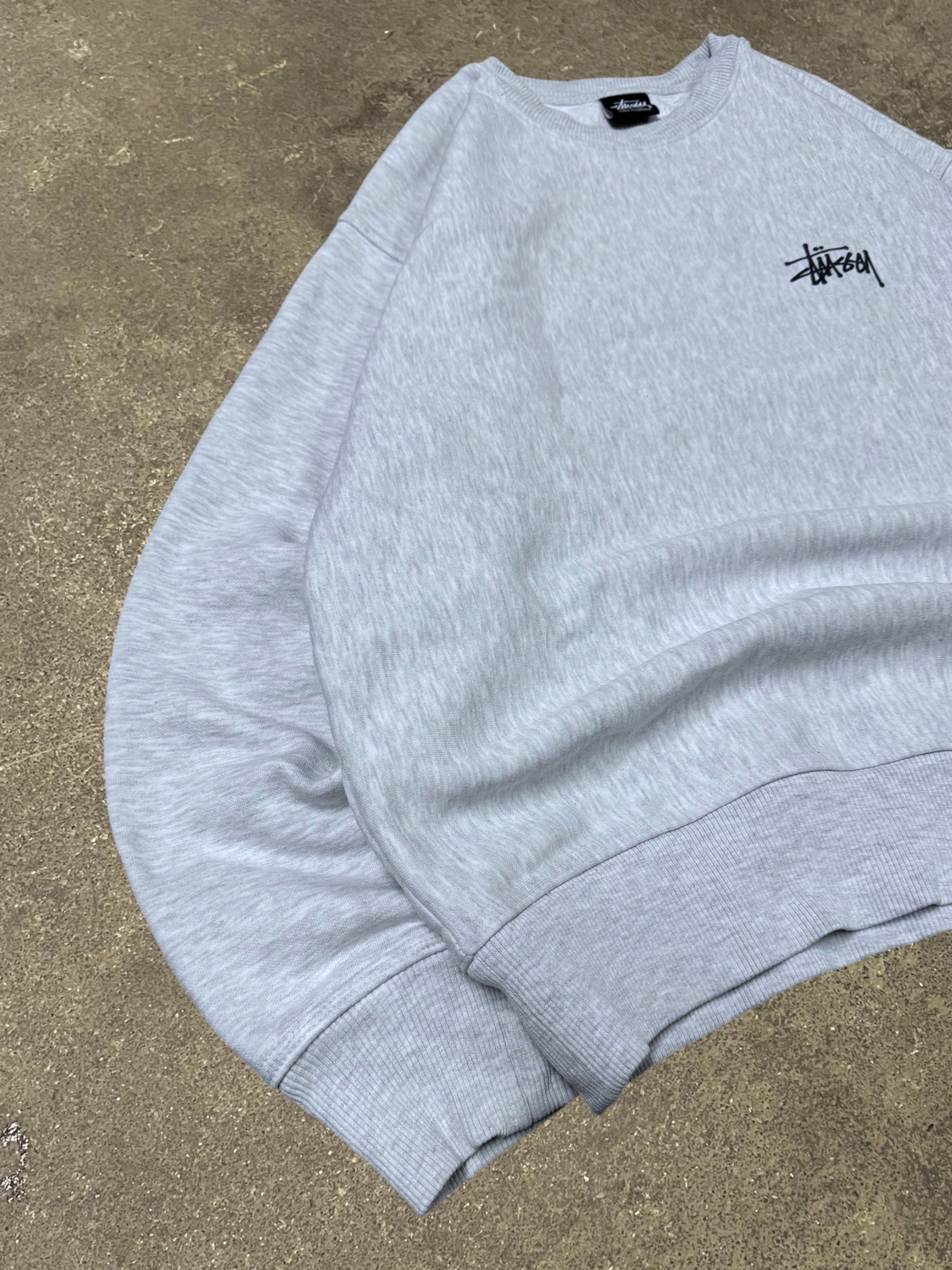 STÜSSY BASIC LOGO SWEATSHIRT