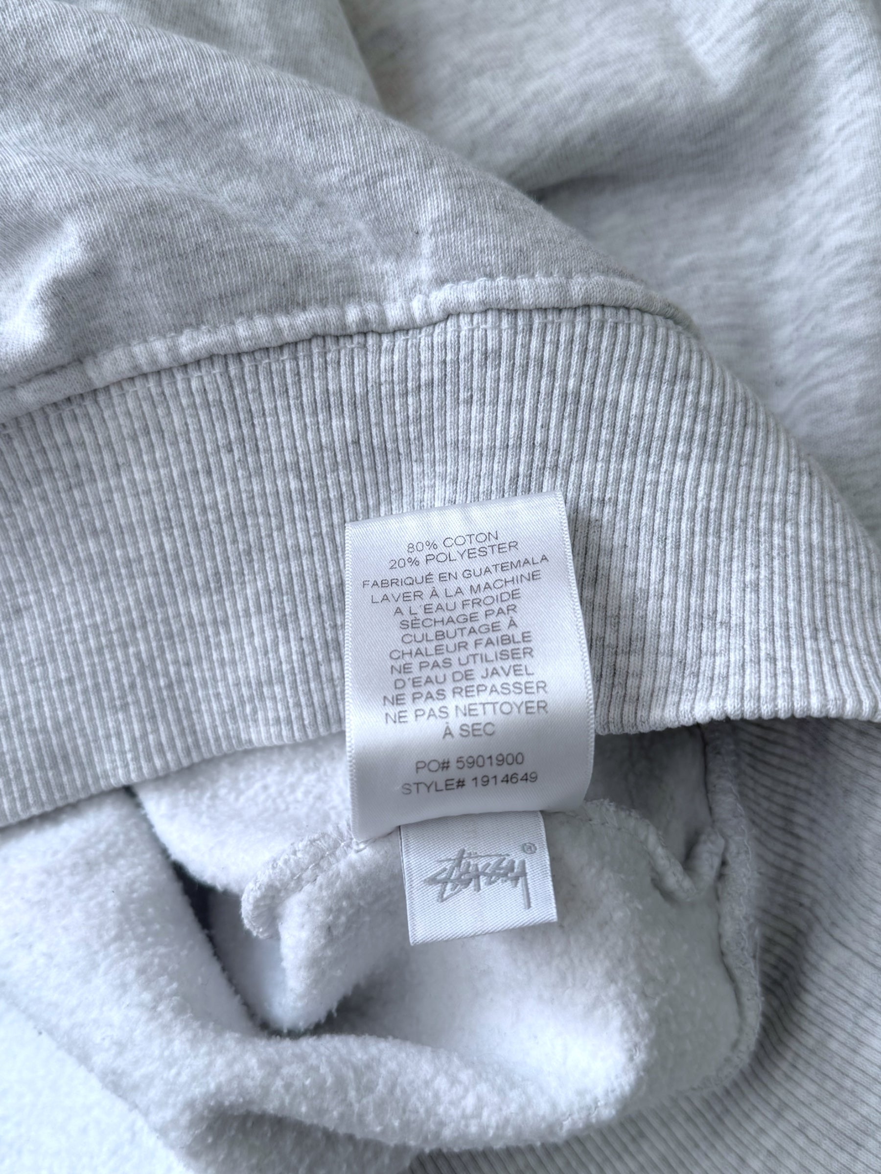 STÜSSY GREY BASIC LOGO SWEATSHIRT