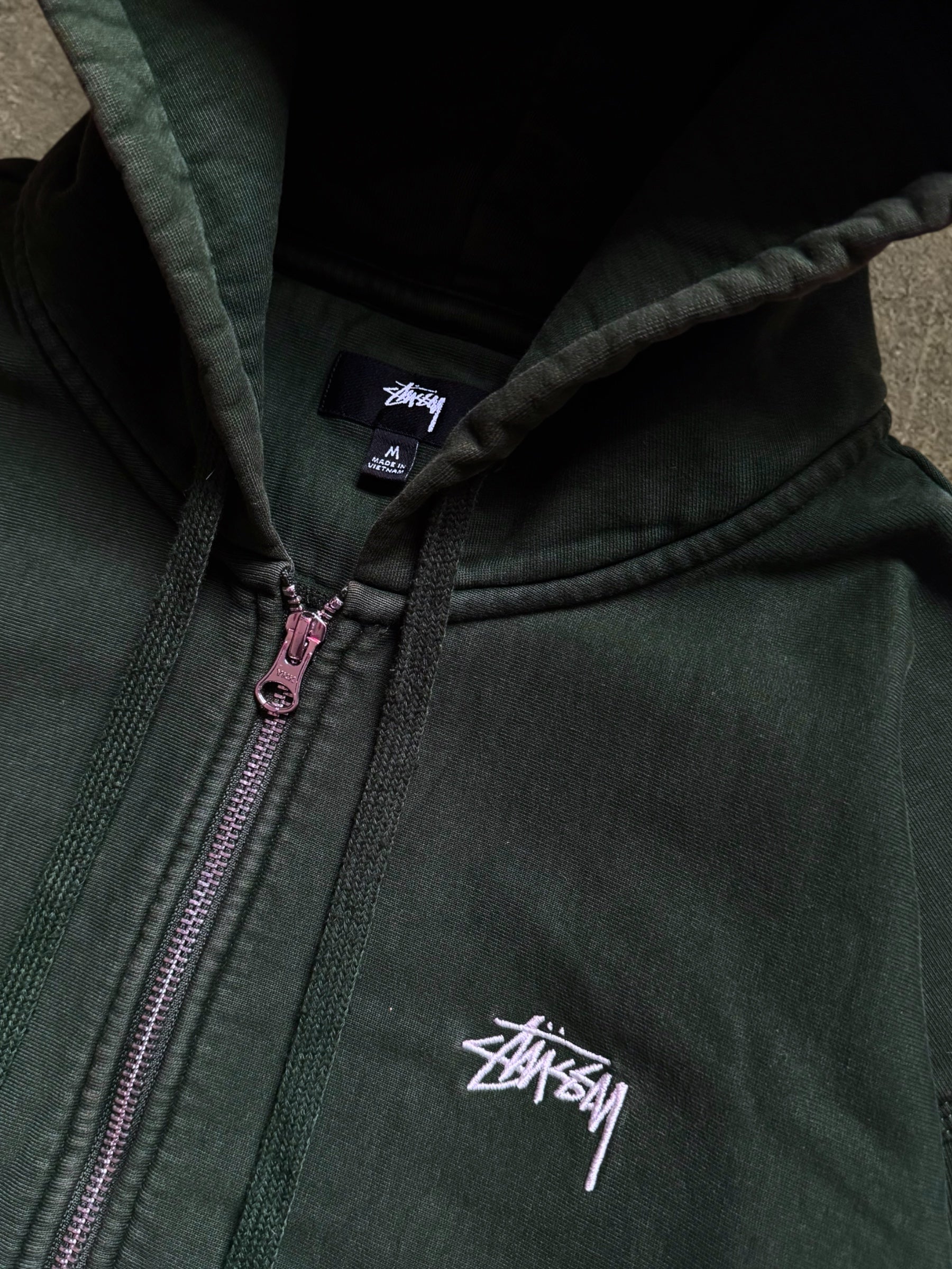 STÜSSY STOCK LOGO ZIP-UP HOODIE