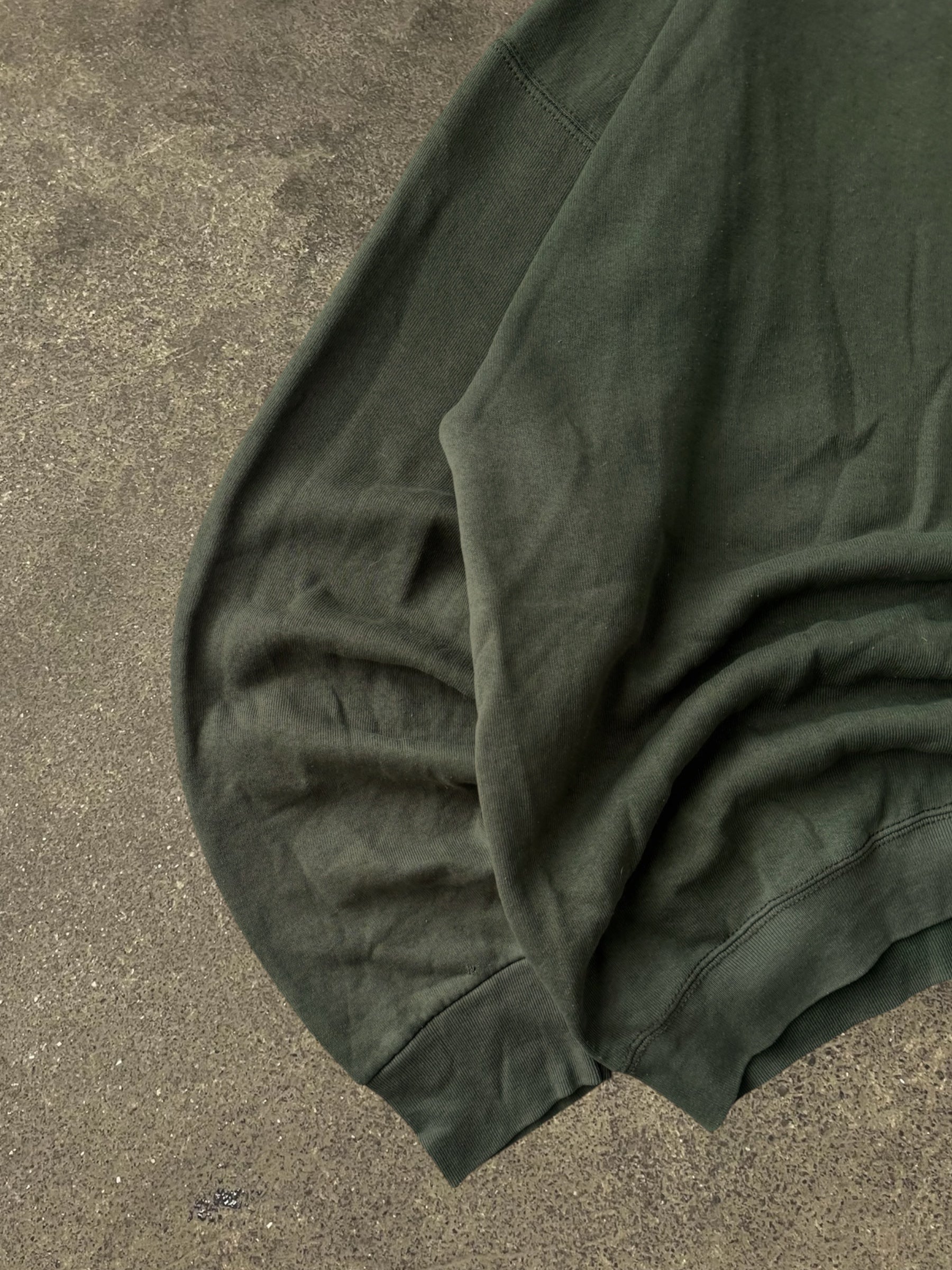 VINTAGE 90S FRUIT OF THE LOOM SWEATSHIRT