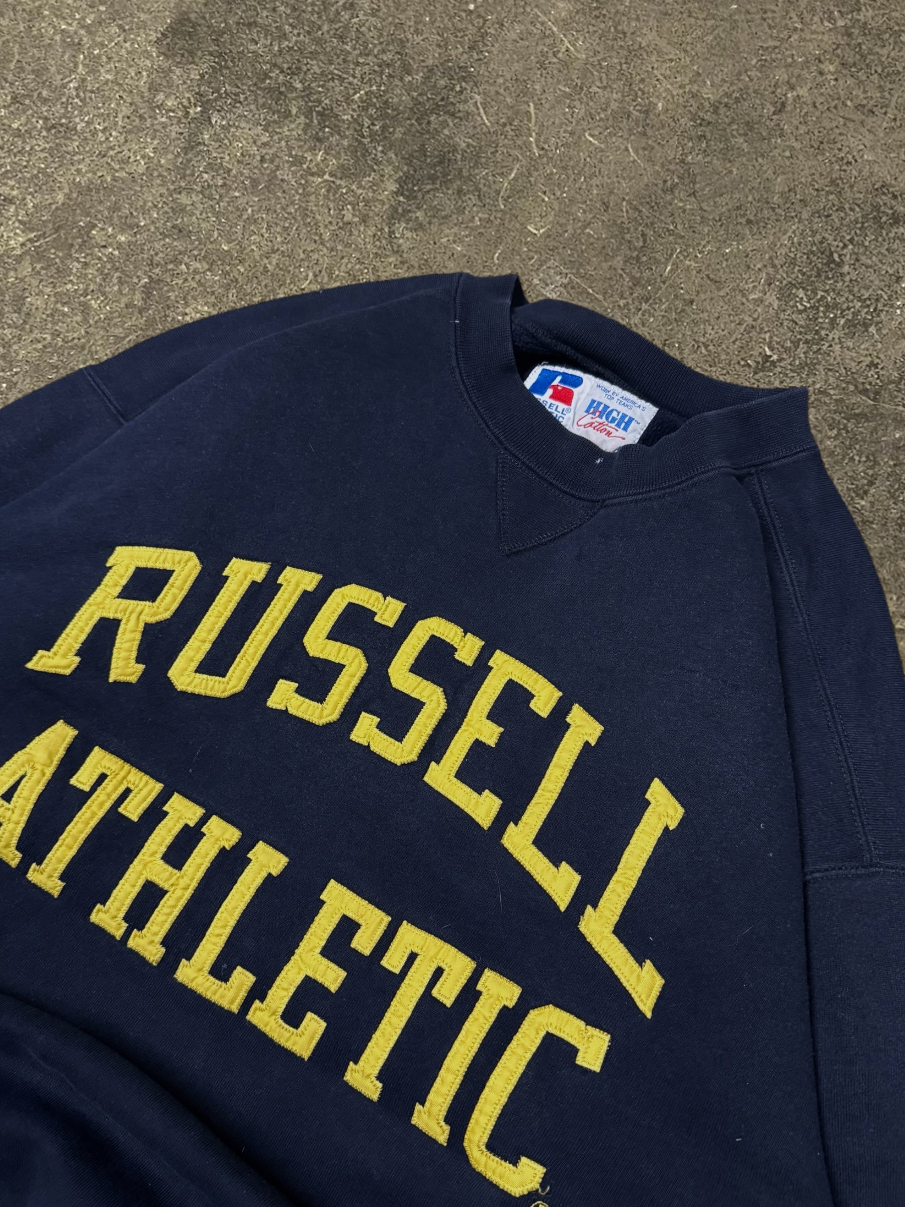 VINTAGE RUSSELL ATHLETIC SWEATSHIRT