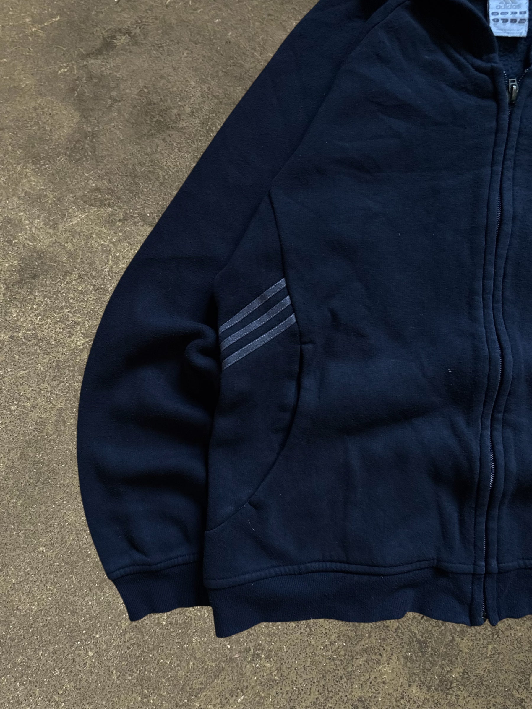 VINTAGE 00S ADIDAS ZIP-UP HOODIE