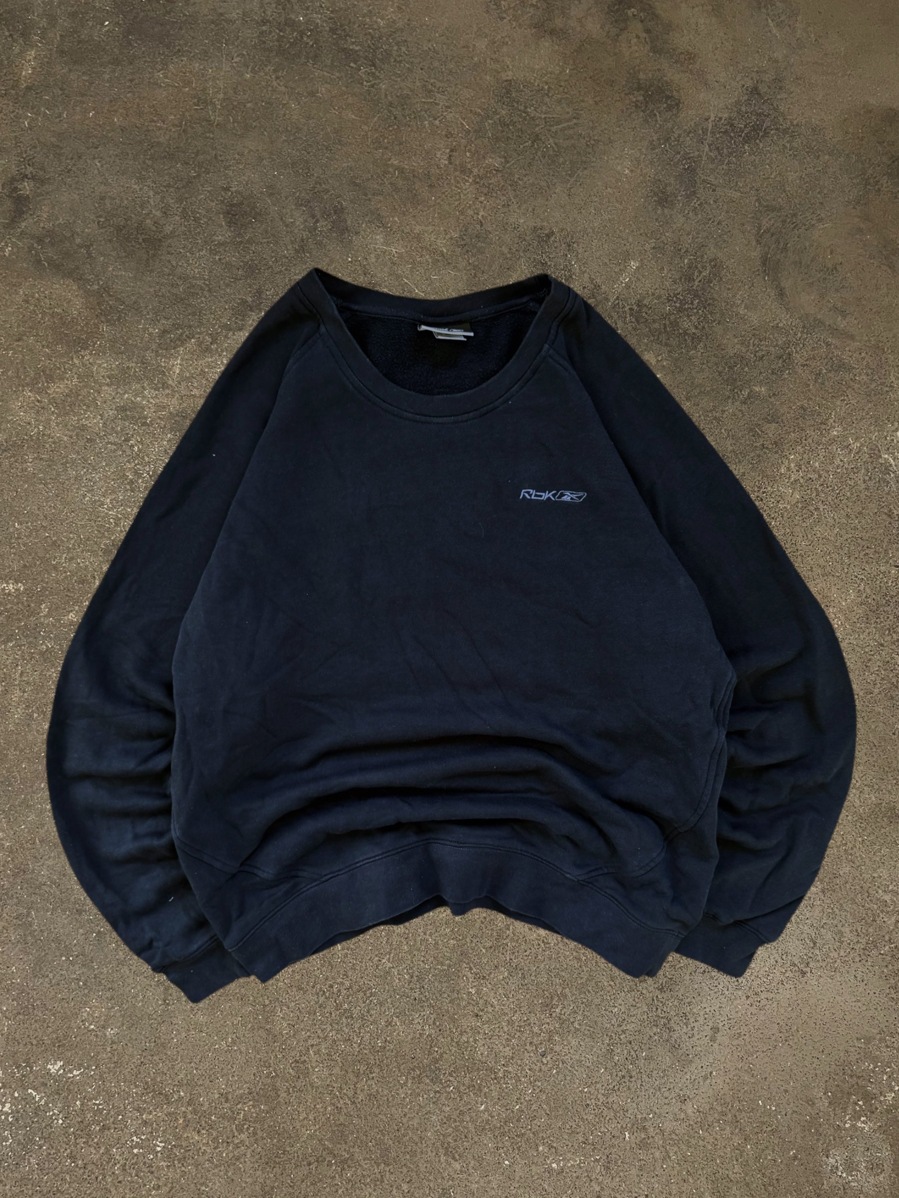 VINTAGE REEBOK NAVY SWEATSHIRT