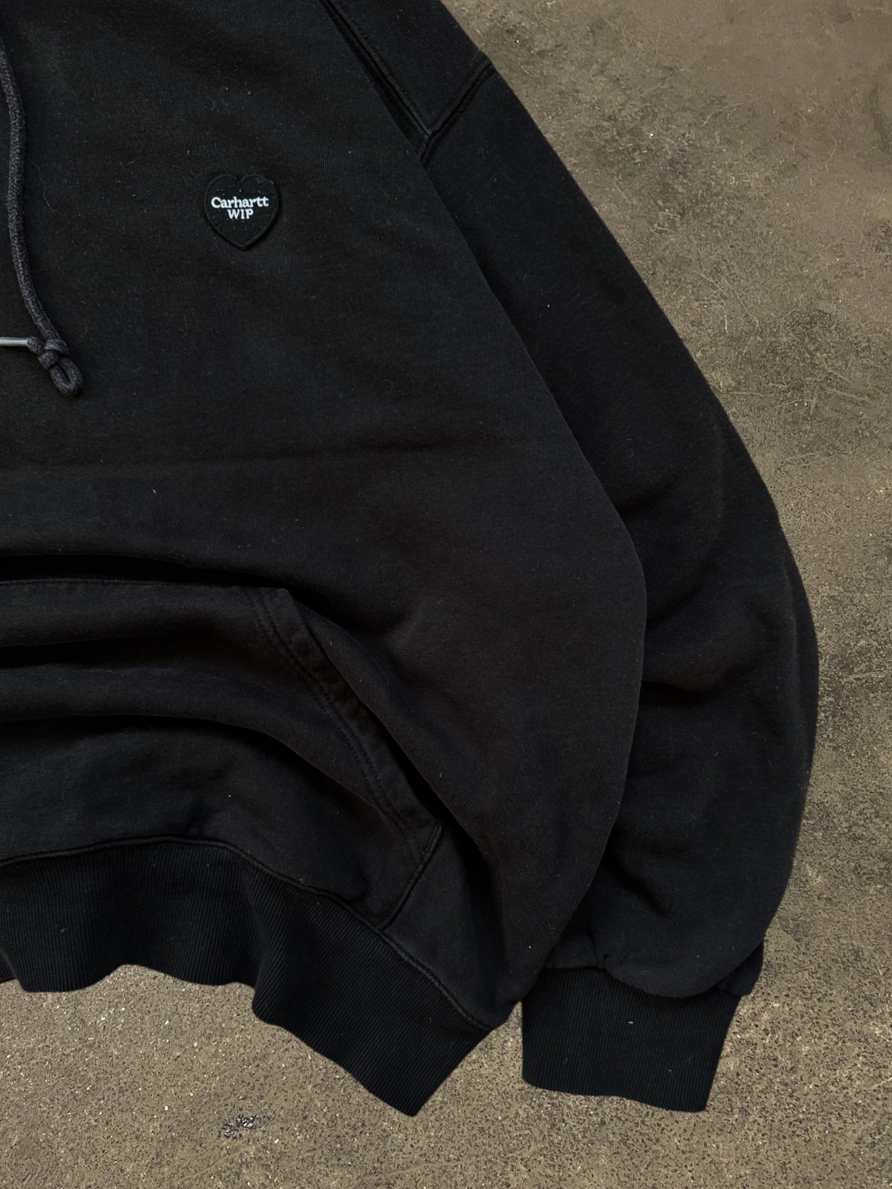 CARHARTT HEART PATCH HOODIE