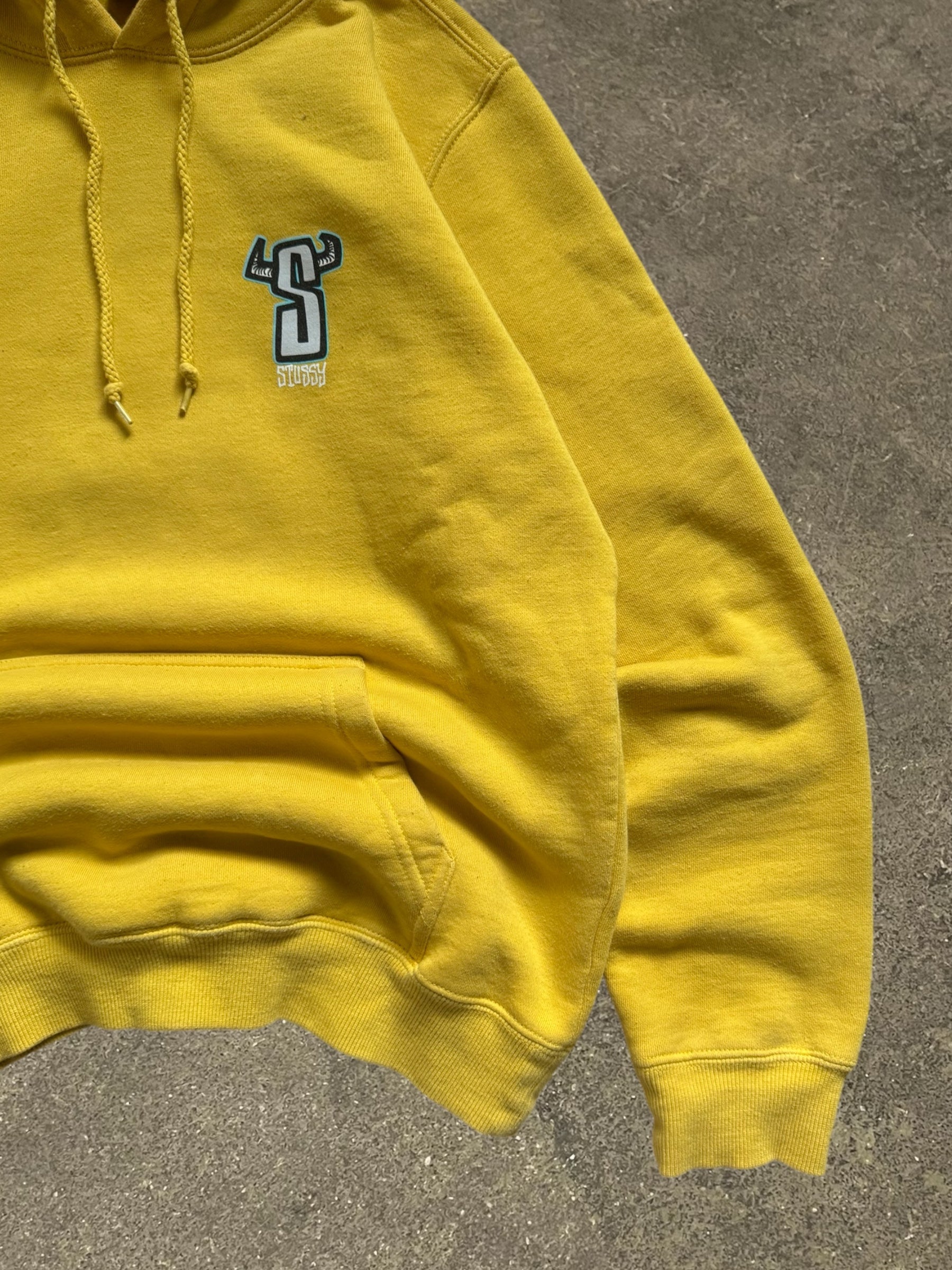 STÜSSY YELLOW S-HORNS HOODIE