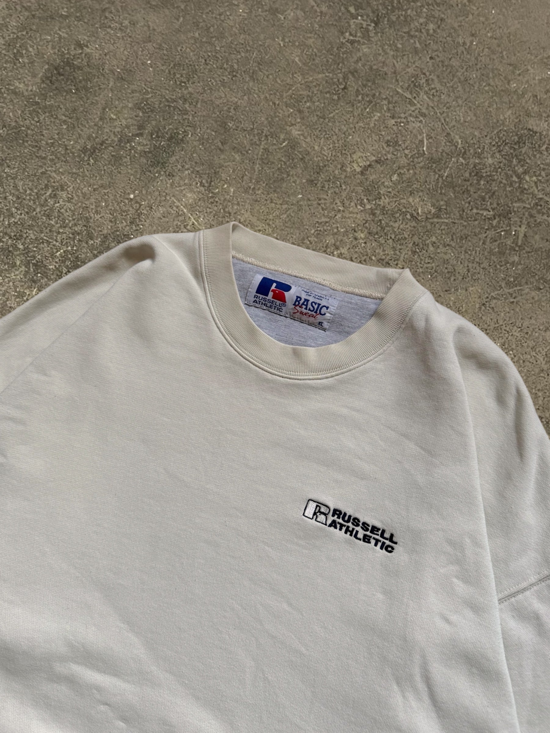 VINTAGE RUSSELL ATHLETIC SWEATSHIRT