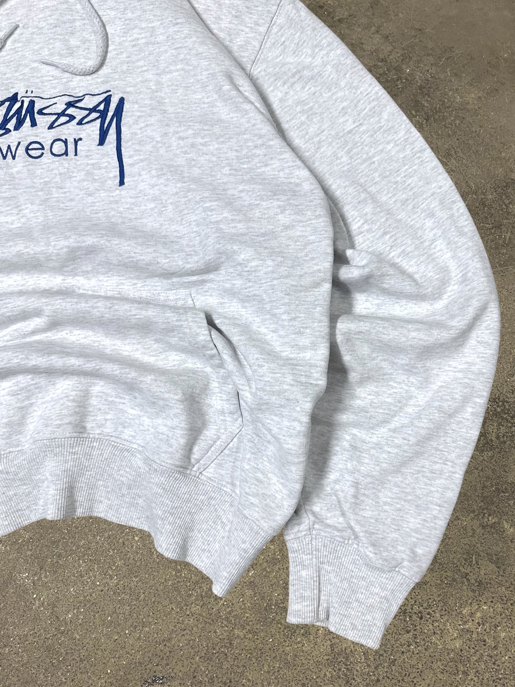 STÜSSY WEAR LOGO HOODIE