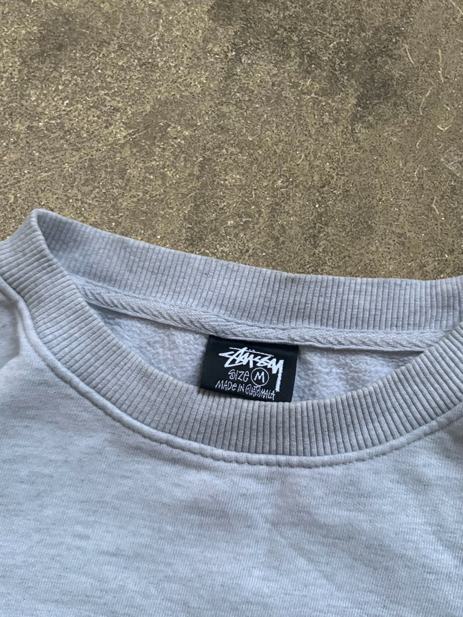 STÜSSY GREY BASIC LOGO SWEATSHIRT