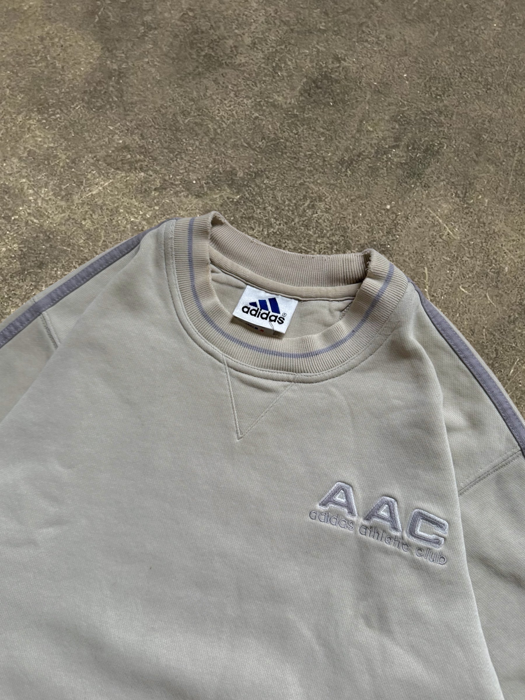 VINTAGE 90S ADIDAS SWEATSHIRT