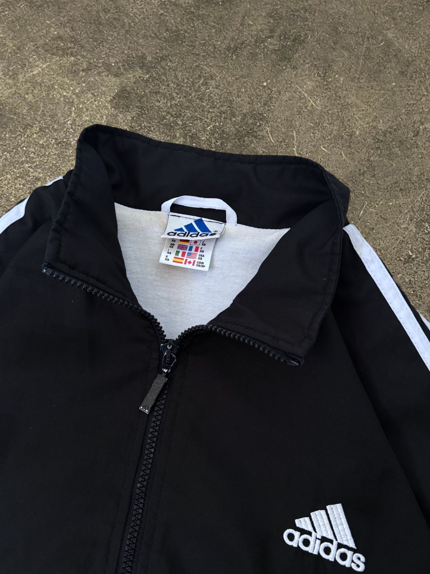 VINTAGE 90S ADIDAS WINDBREAKER