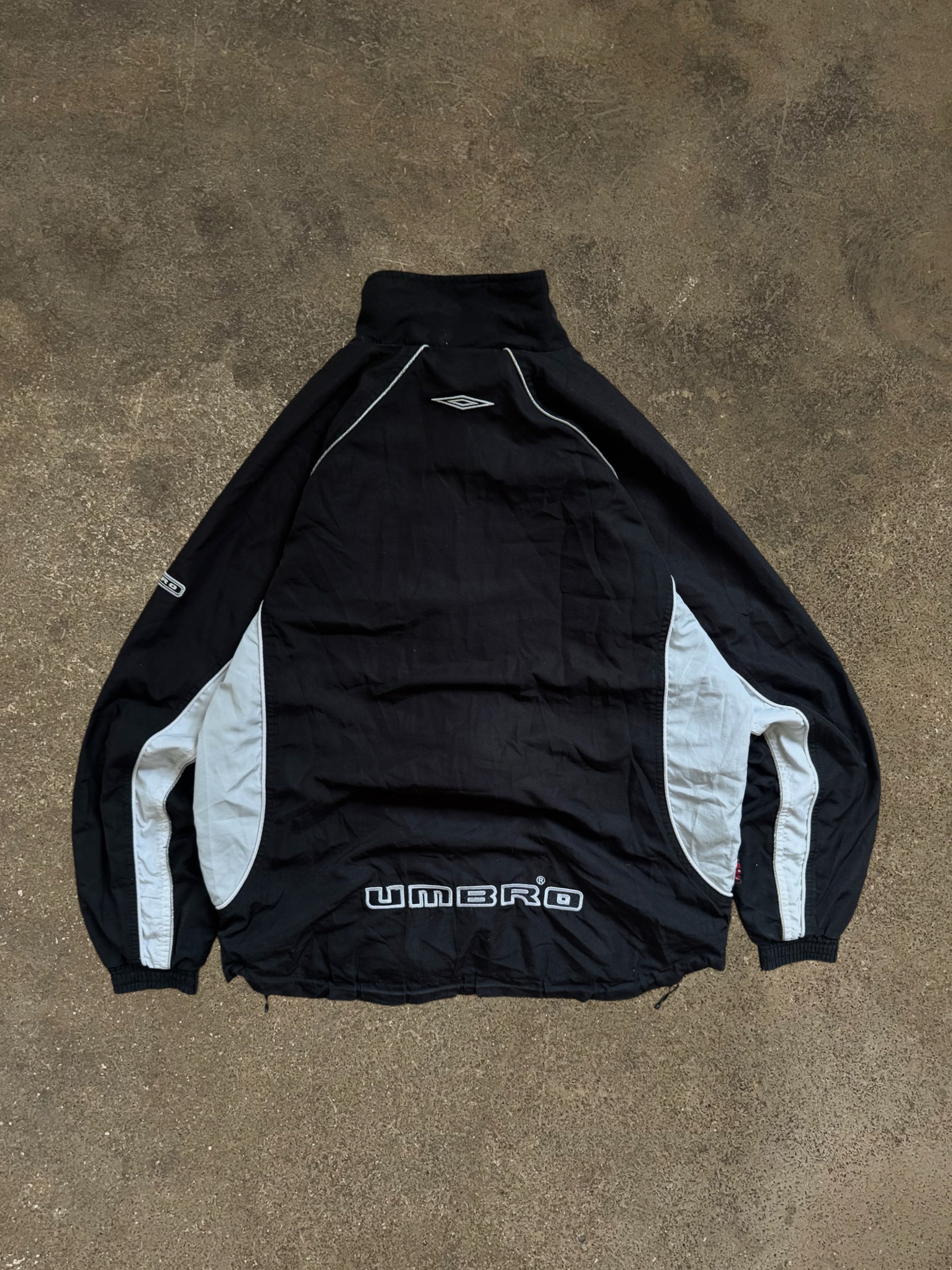 VINTAGE UMBRO WINDBREAKER