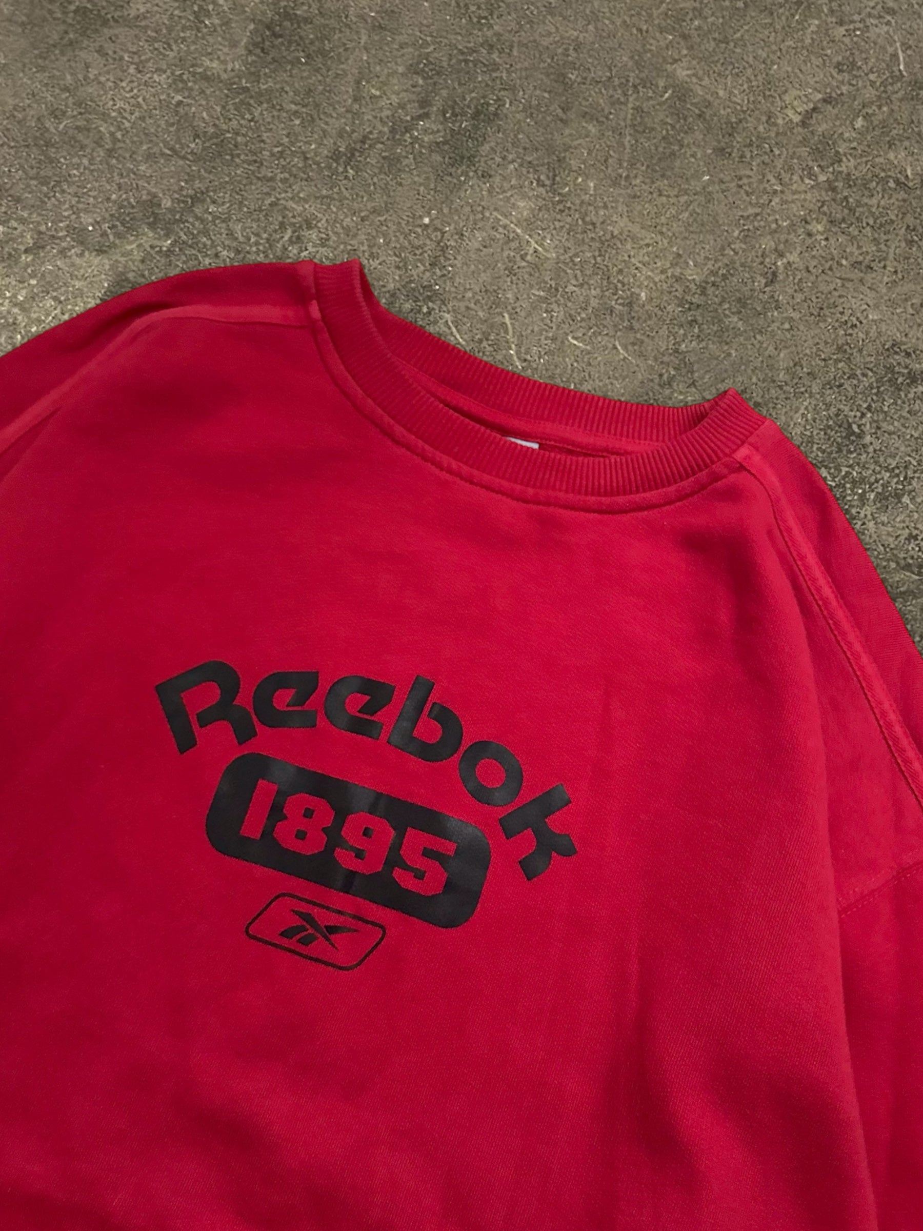 VINTAGE 90S REEBOK SWEATSHIRT