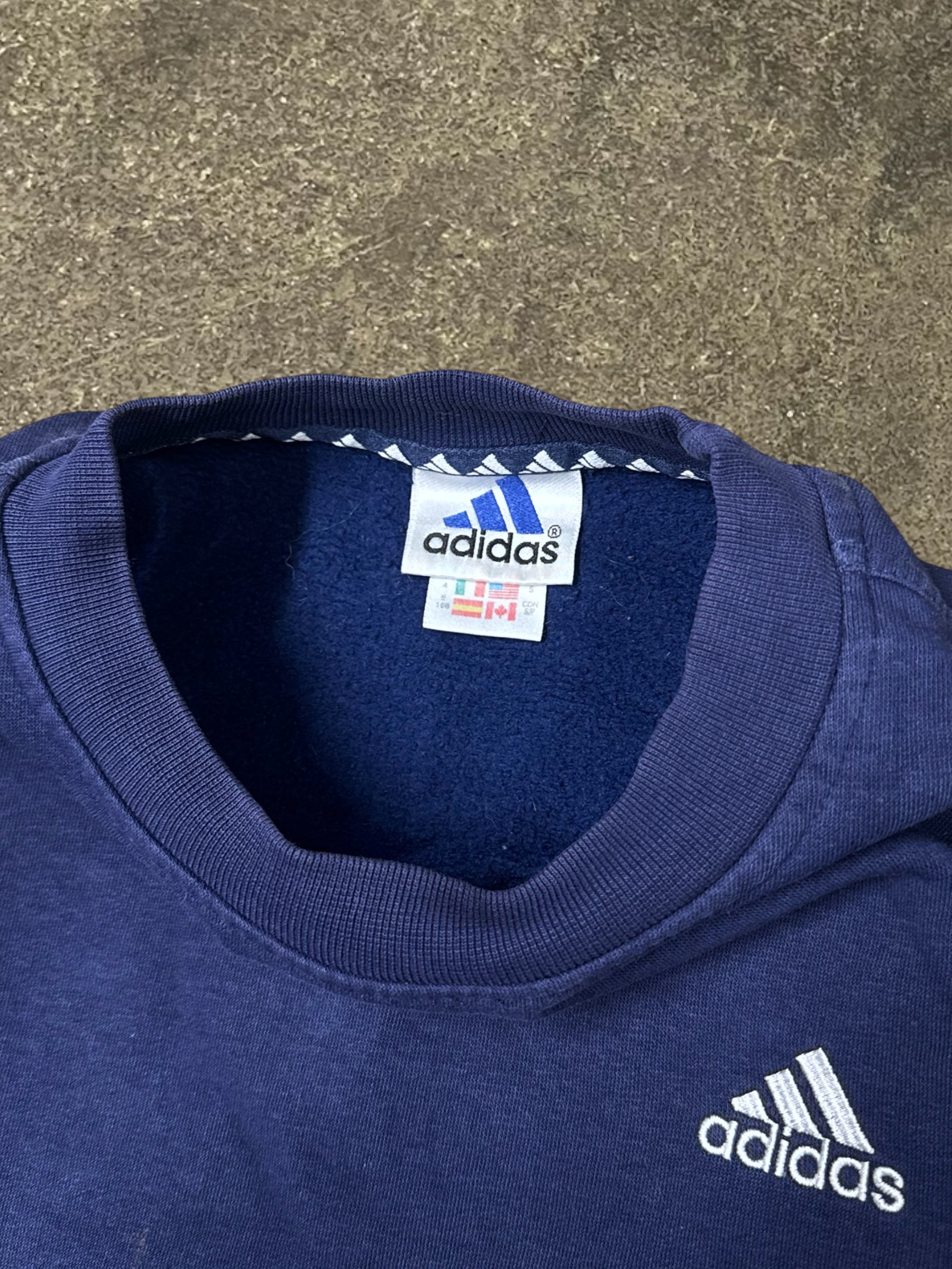 VINTAGE 90S NAVY ADIDAS LOGO SWEATSHIRT
