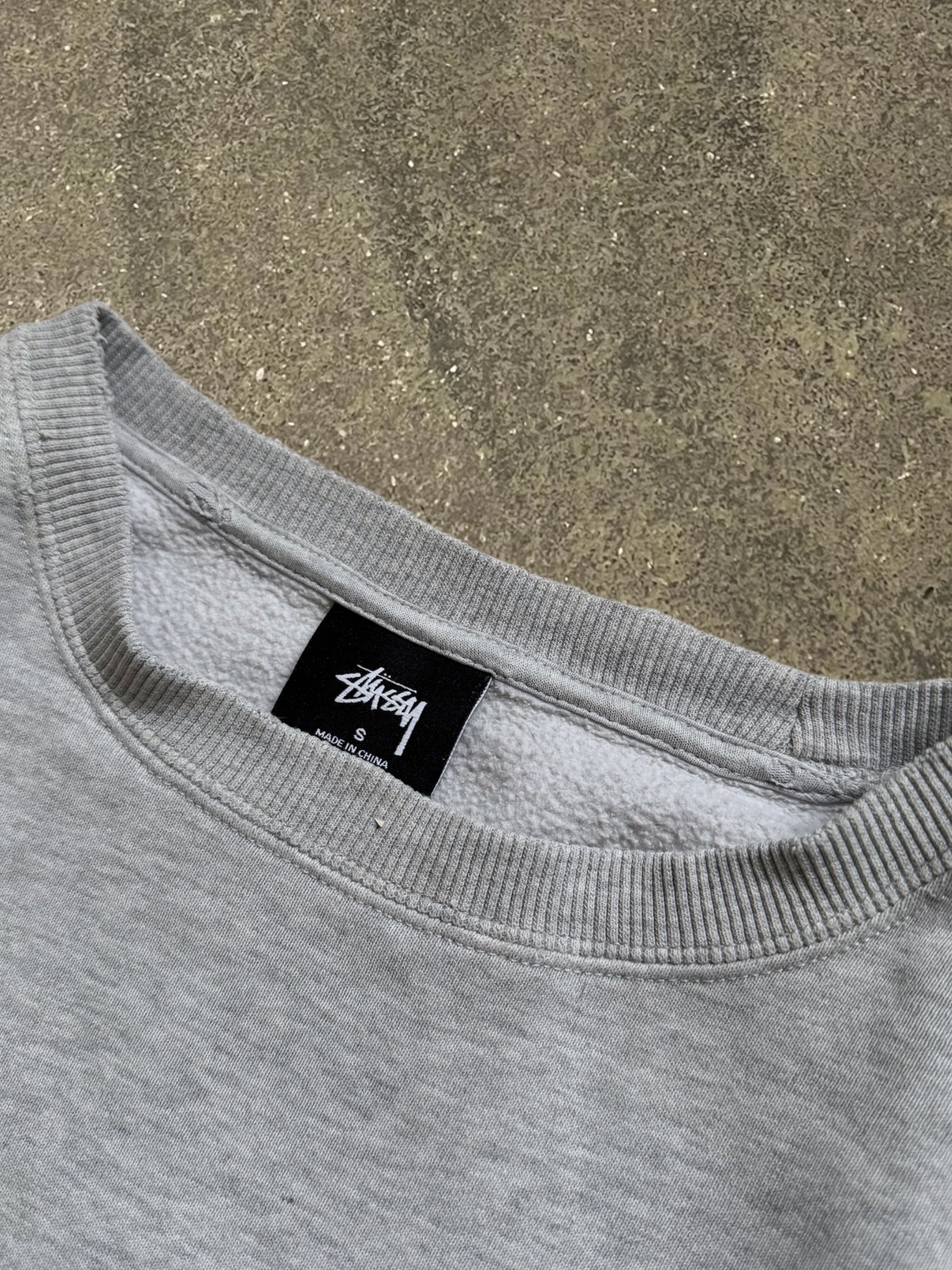 STÜSSY BASIC LOGO SWEATSHIRT
