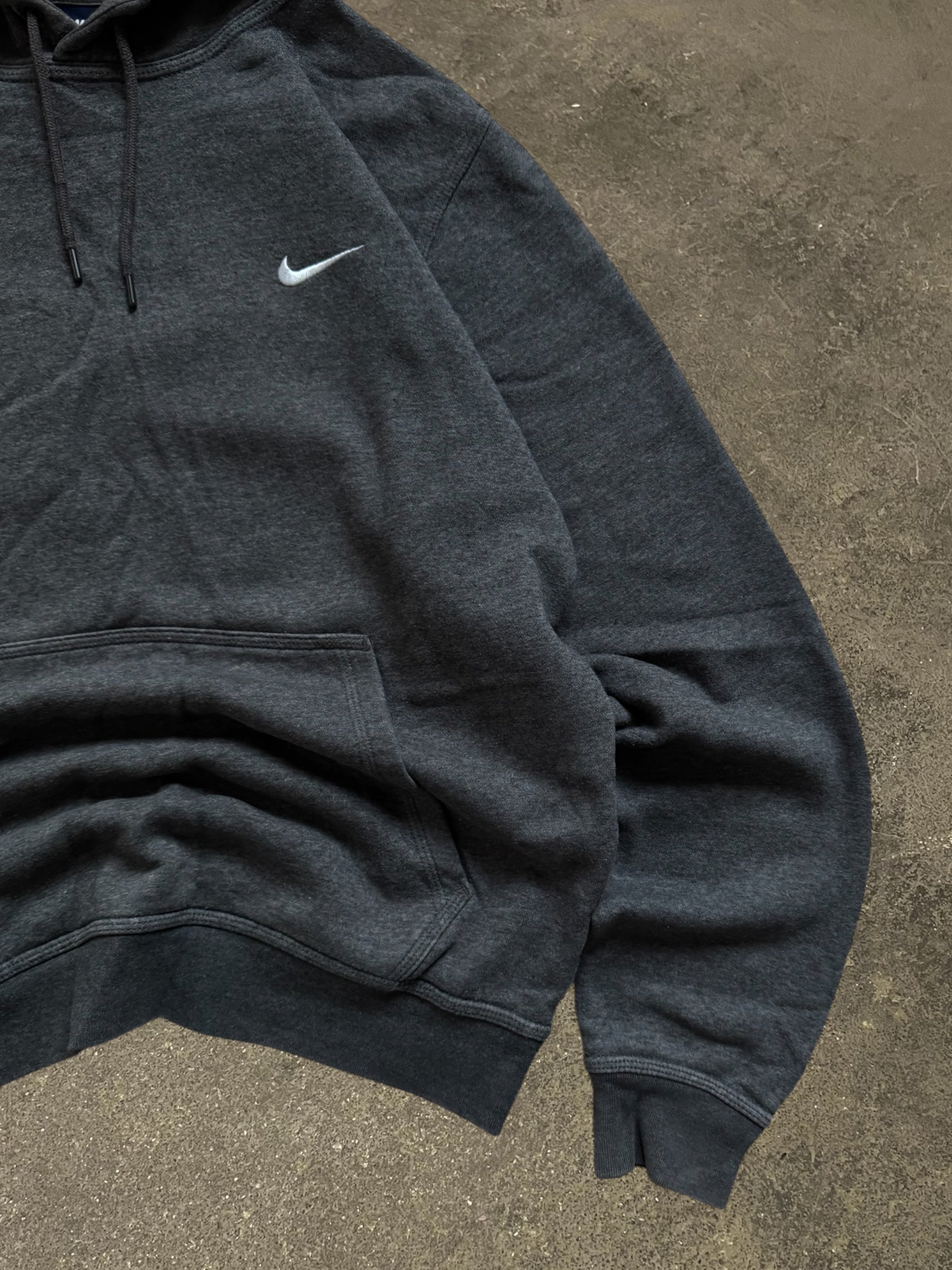 VINTAGE NIKE HOODIE