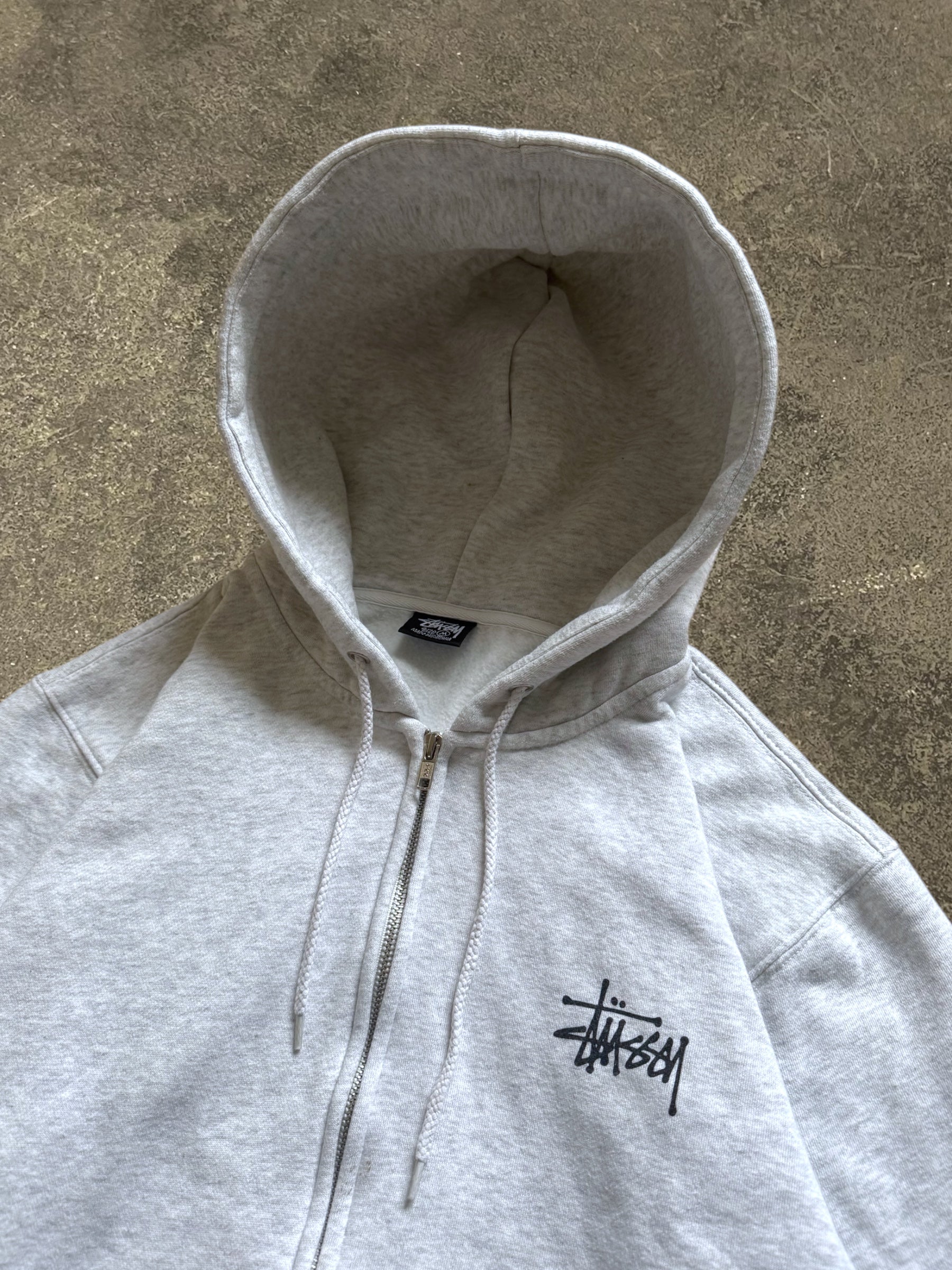 STÜSSY GREY BASIC LOGO ZIP-UP HOODIE