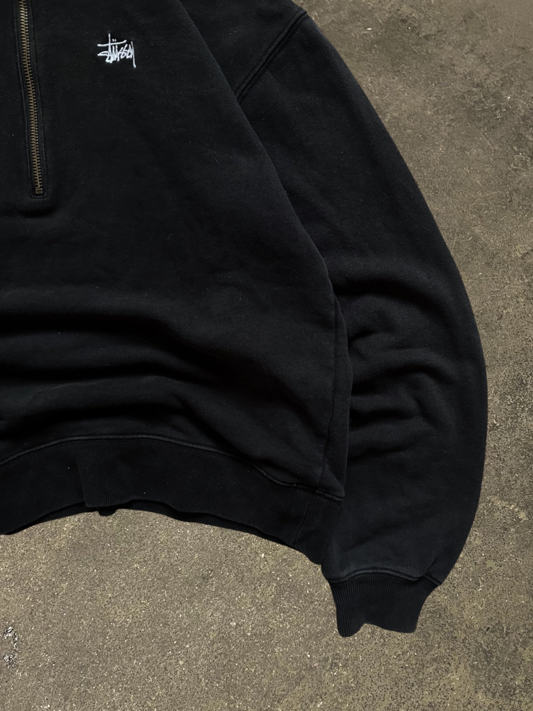 STÜSSY BLACK HALF-ZIP STOCK LOGO SWEATSHIRT