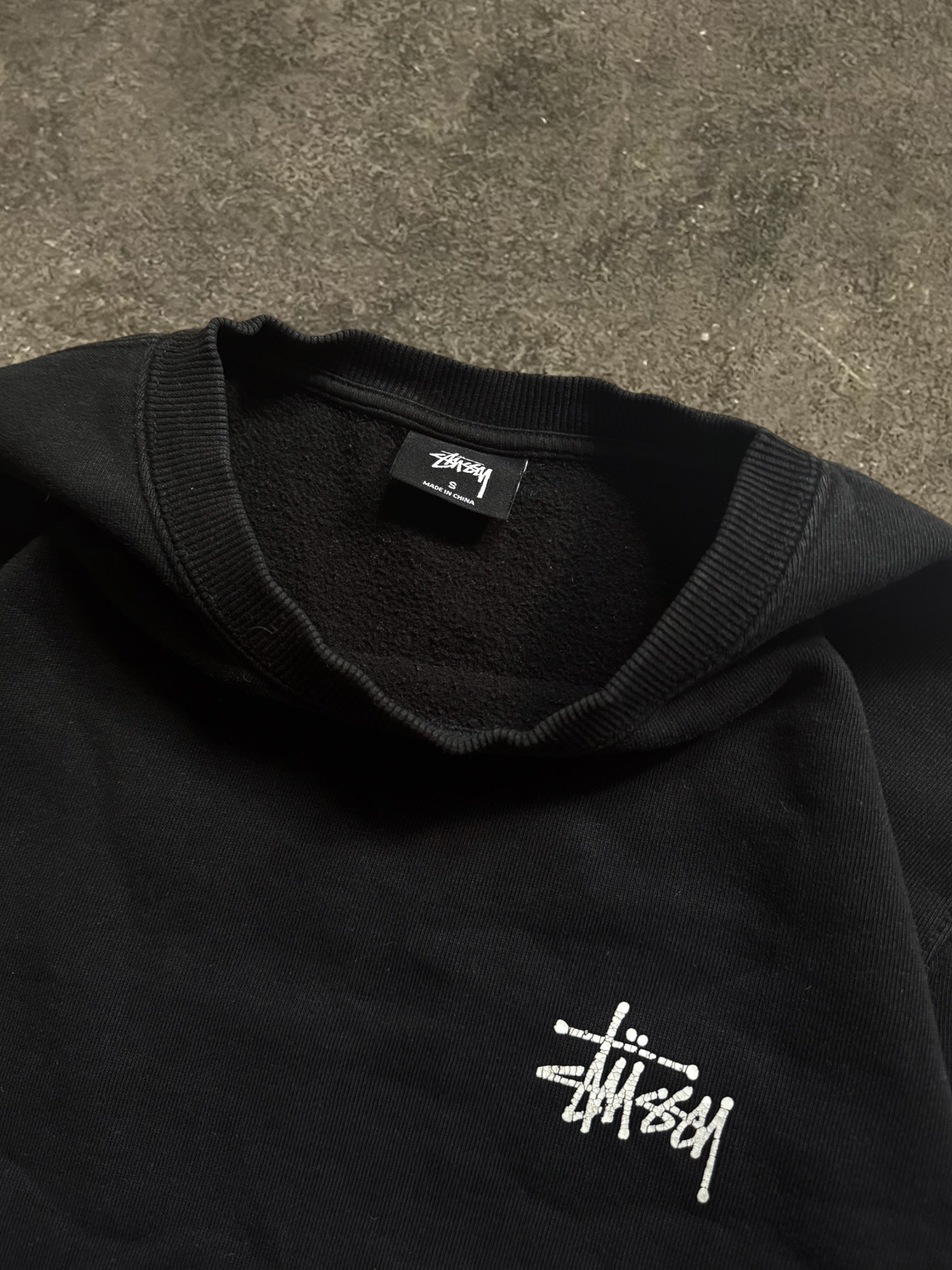 STÜSSY BLACK BASIC LOGO SWEATSHIRT